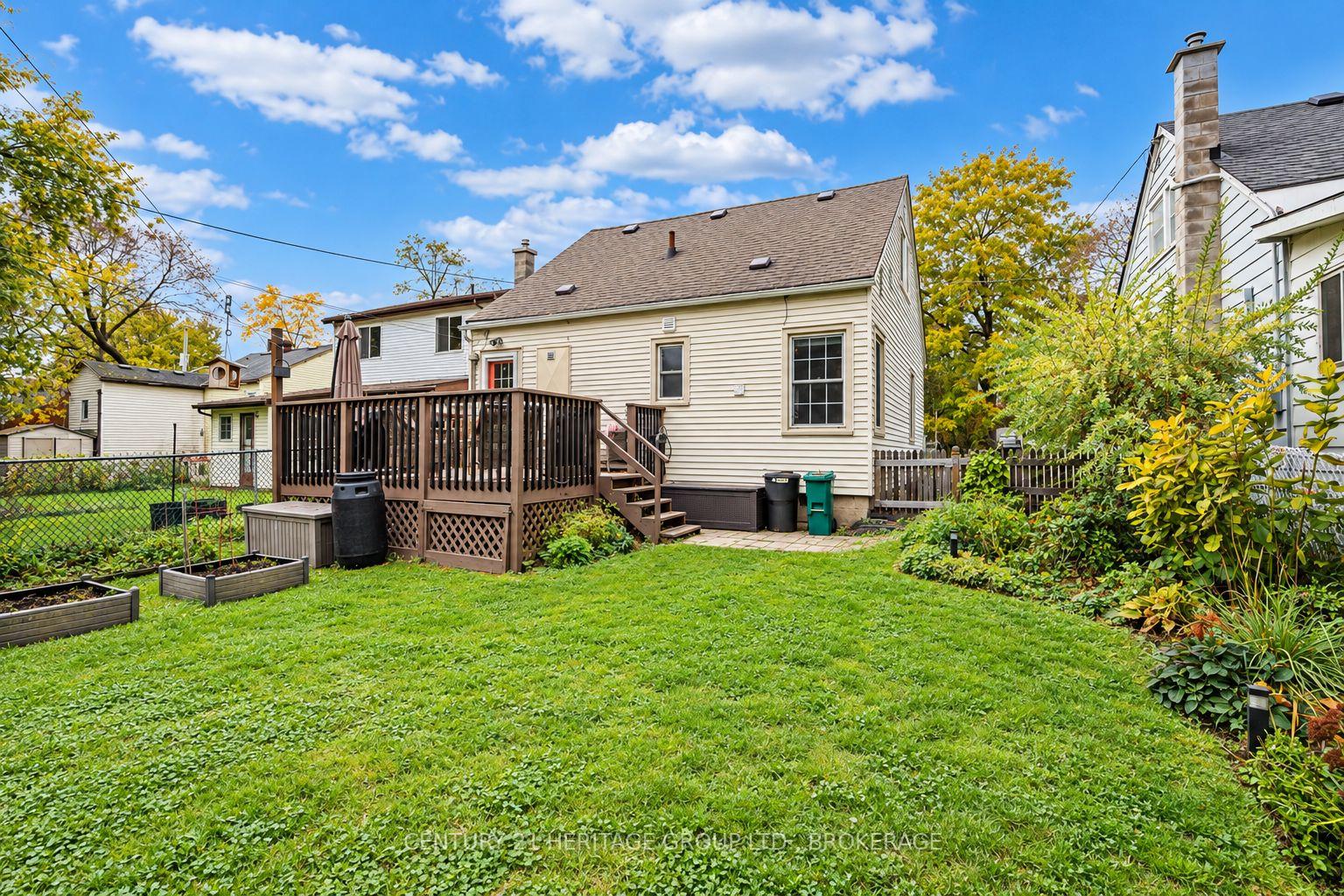 Photo 18 of 39 Lorne Street, Kingston, East of Sir John A. Blvd — HOMEH