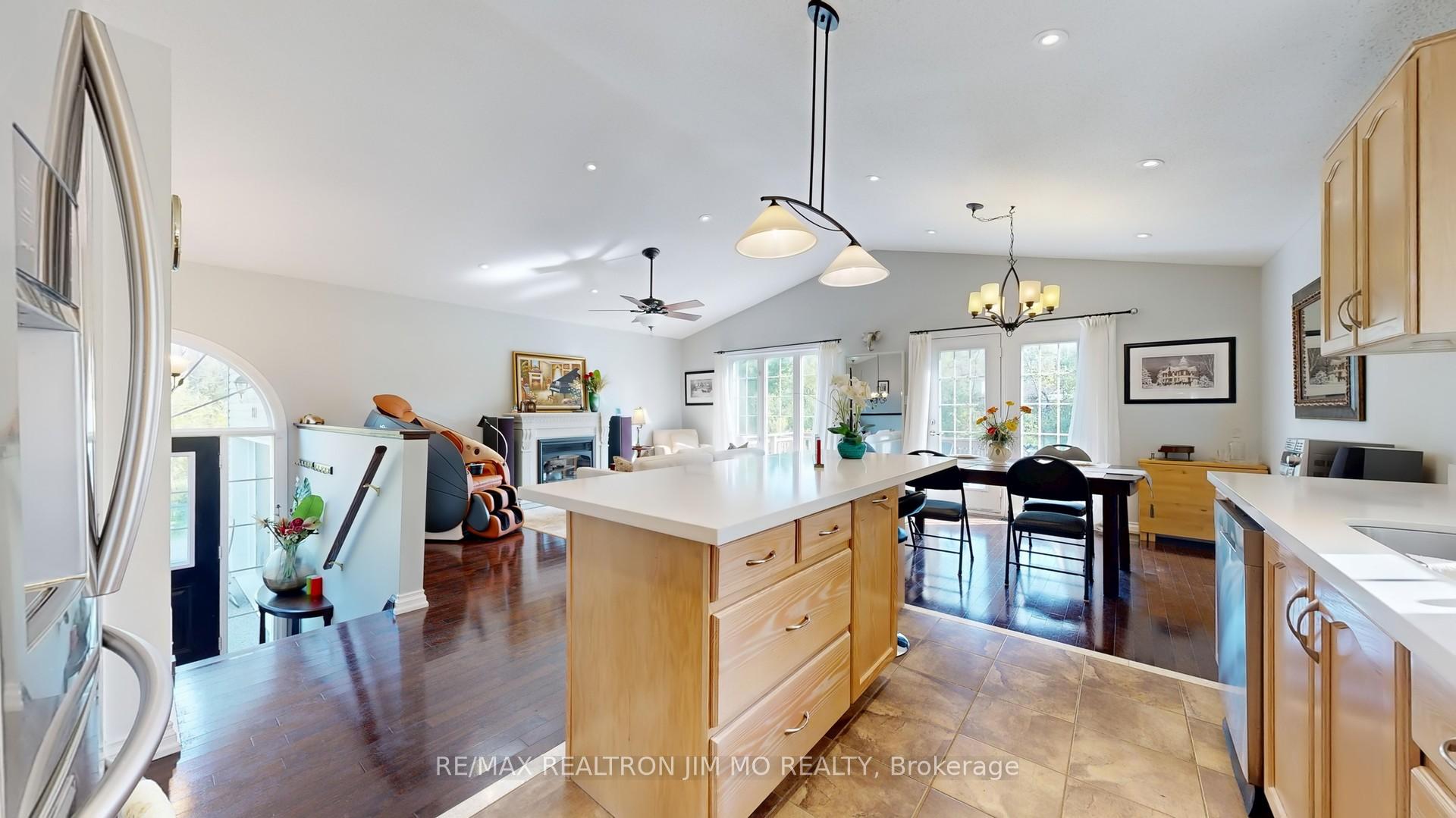 Photo 13 of 751 Sedore Avenue, Georgina, Historic Lakeshore Communities — HOMEH