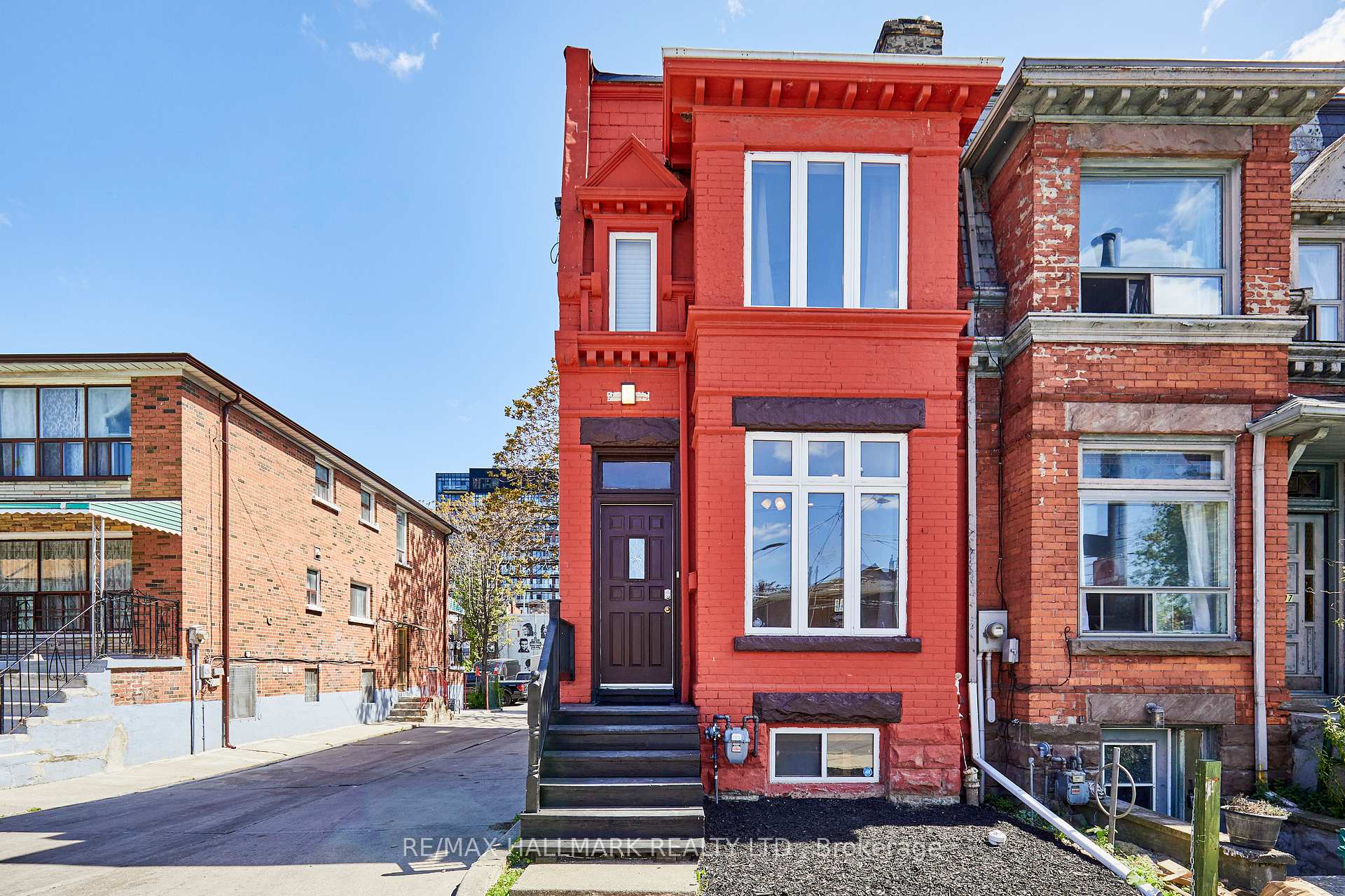 Photo 1 of 95 Wolseley Street, Toronto, Kensington-Chinatown — HOMEH