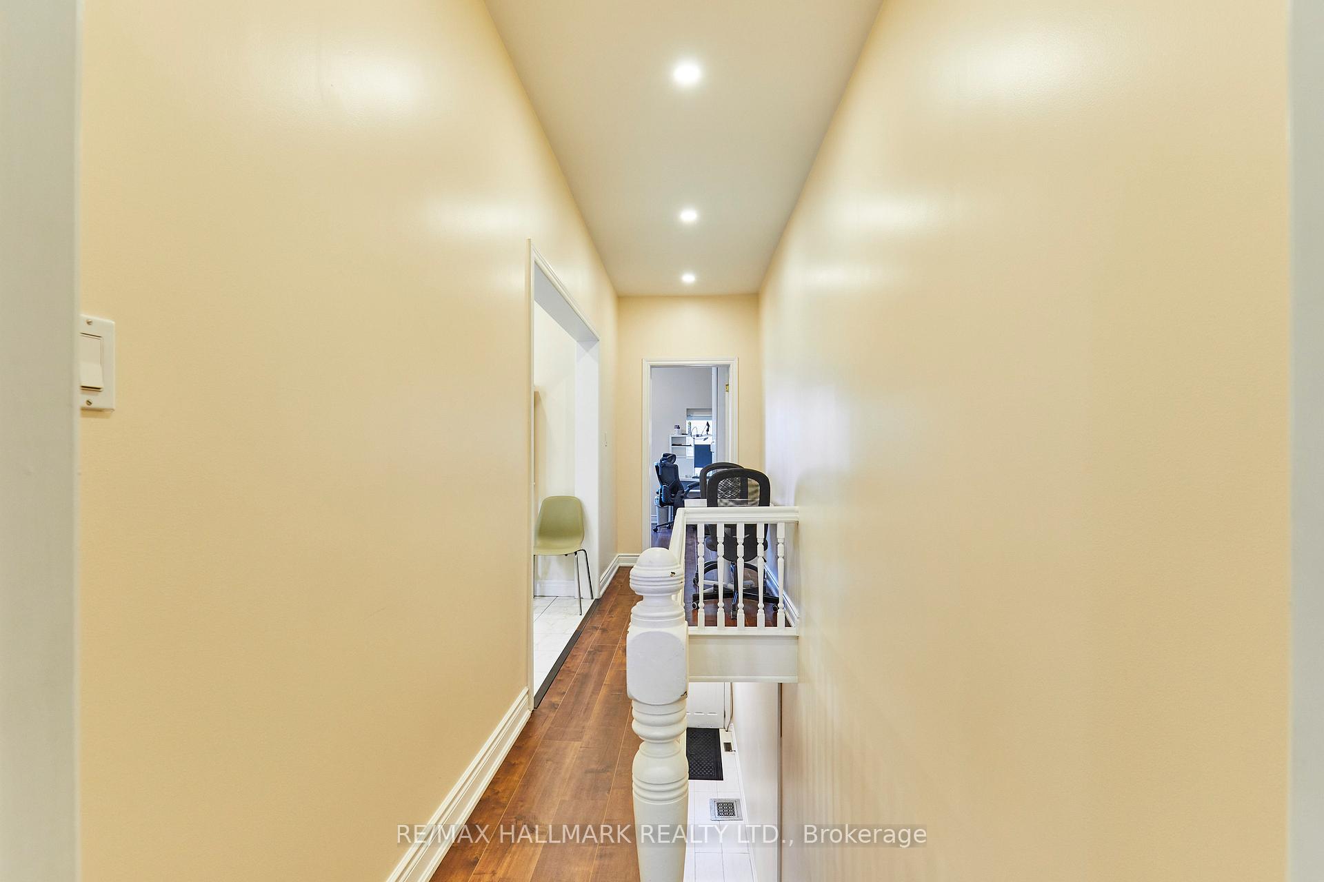 Photo 16 of 95 Wolseley Street, Toronto, Kensington-Chinatown — HOMEH