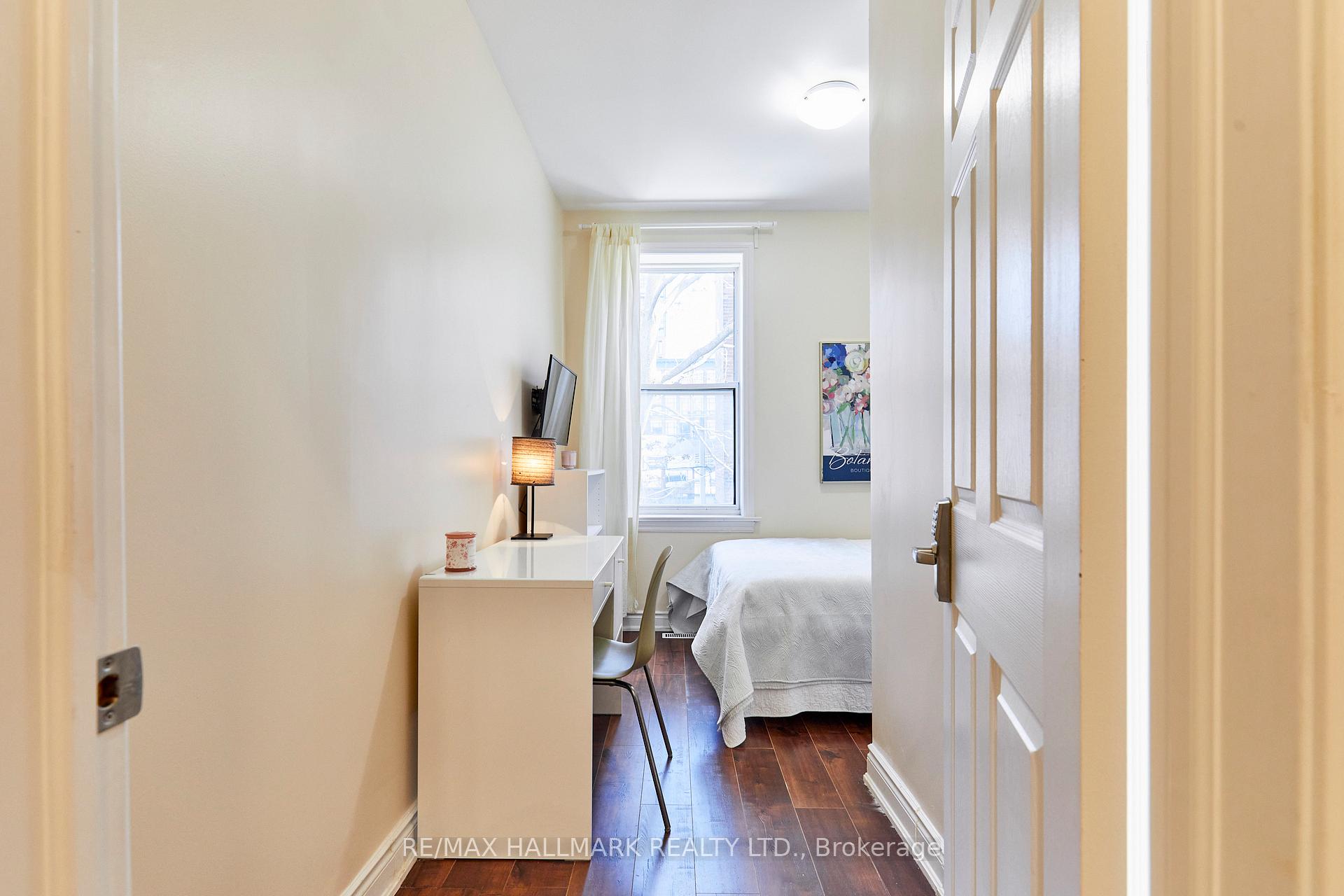 Photo 17 of 95 Wolseley Street, Toronto, Kensington-Chinatown — HOMEH