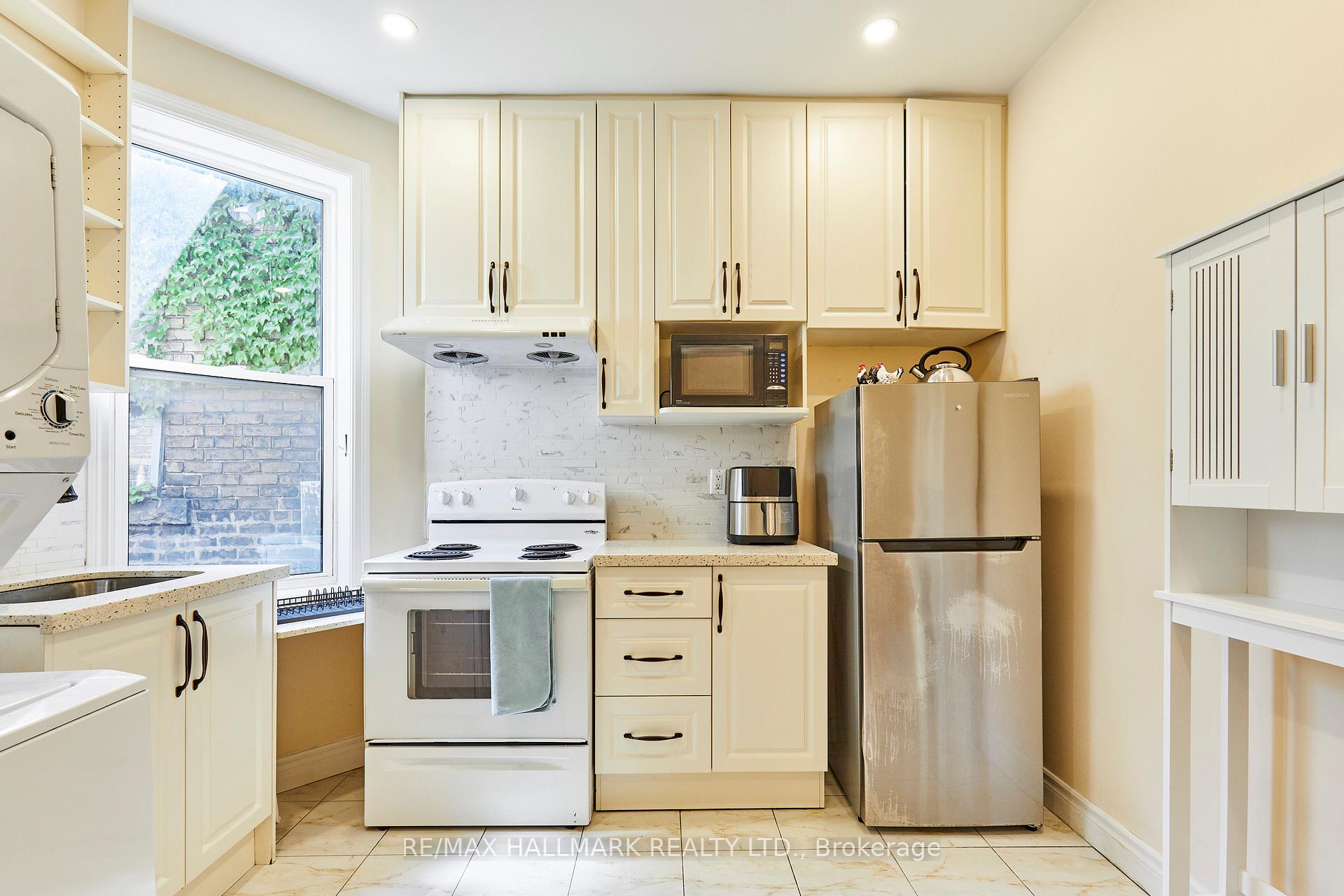 Photo 22 of 95 Wolseley Street, Toronto, Kensington-Chinatown — HOMEH