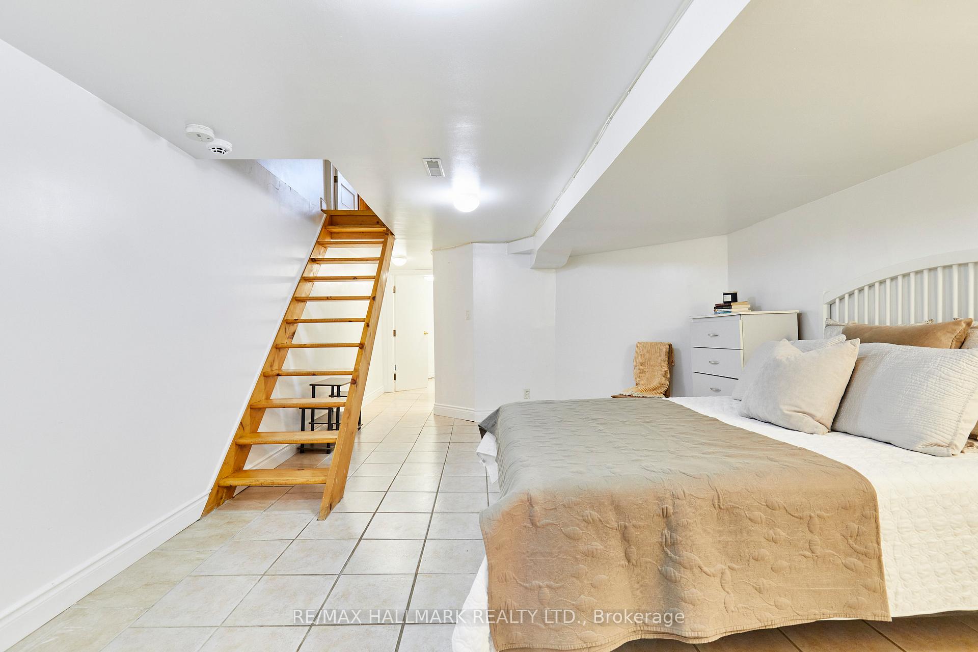 Photo 29 of 95 Wolseley Street, Toronto, Kensington-Chinatown — HOMEH