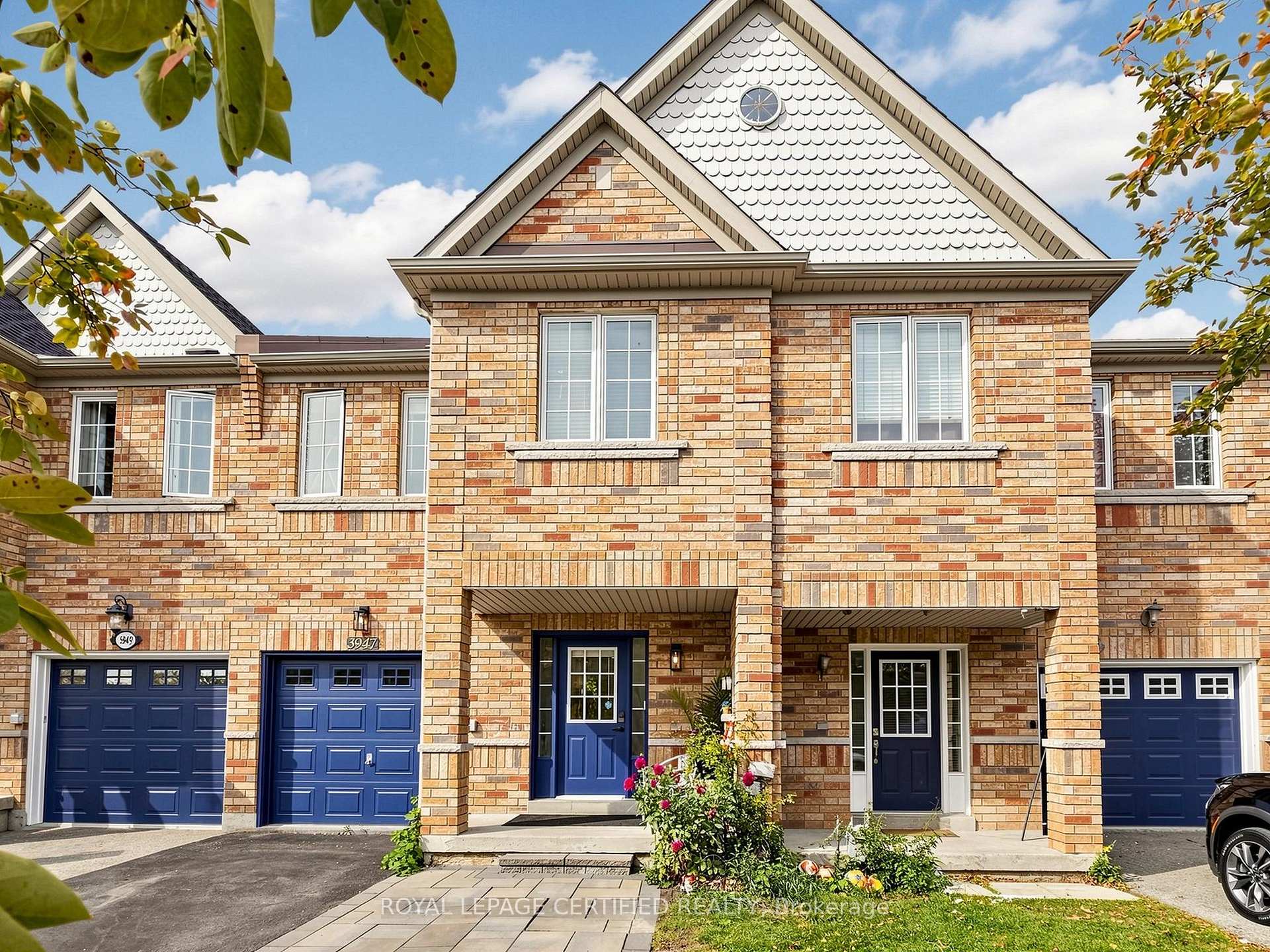 Photo 2 of 3947 Stardust Drive, Mississauga, Churchill Meadows — HOMEH