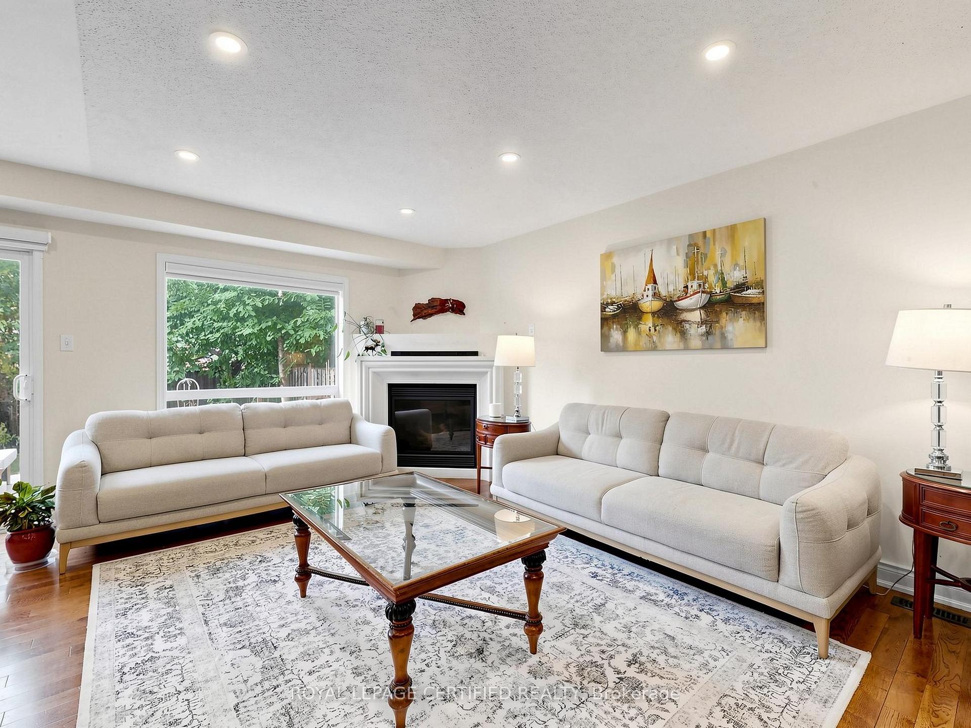 Photo 4 of 3947 Stardust Drive, Mississauga, Churchill Meadows — HOMEH