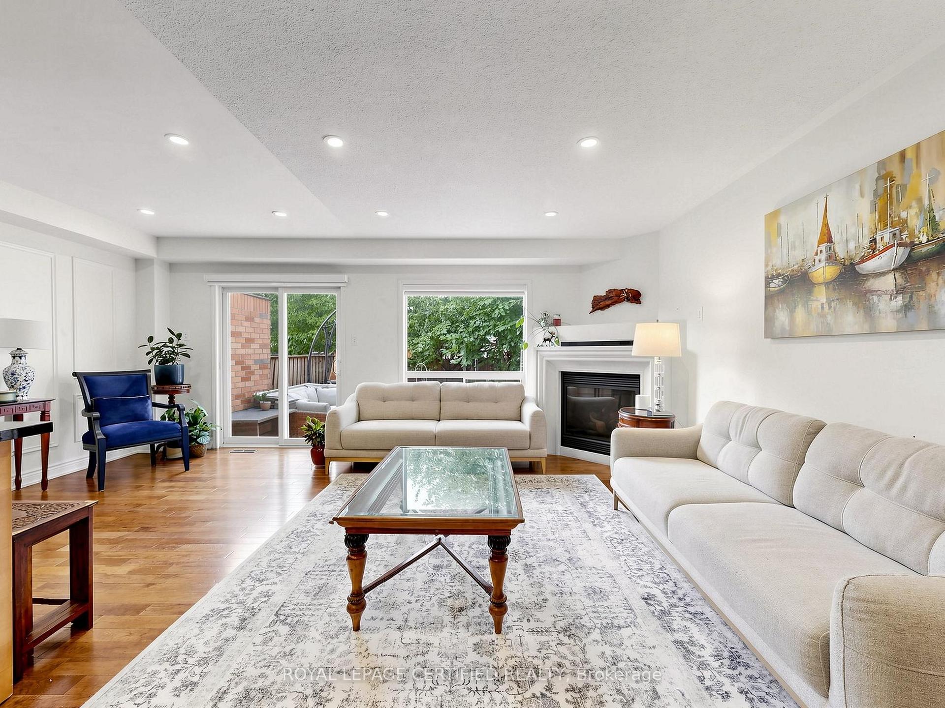 Photo 5 of 3947 Stardust Drive, Mississauga, Churchill Meadows — HOMEH