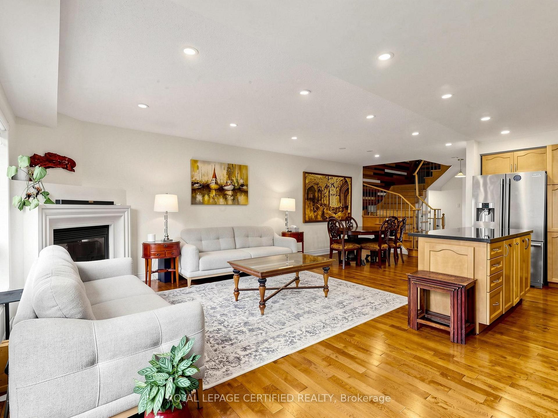 Photo 7 of 3947 Stardust Drive, Mississauga, Churchill Meadows — HOMEH