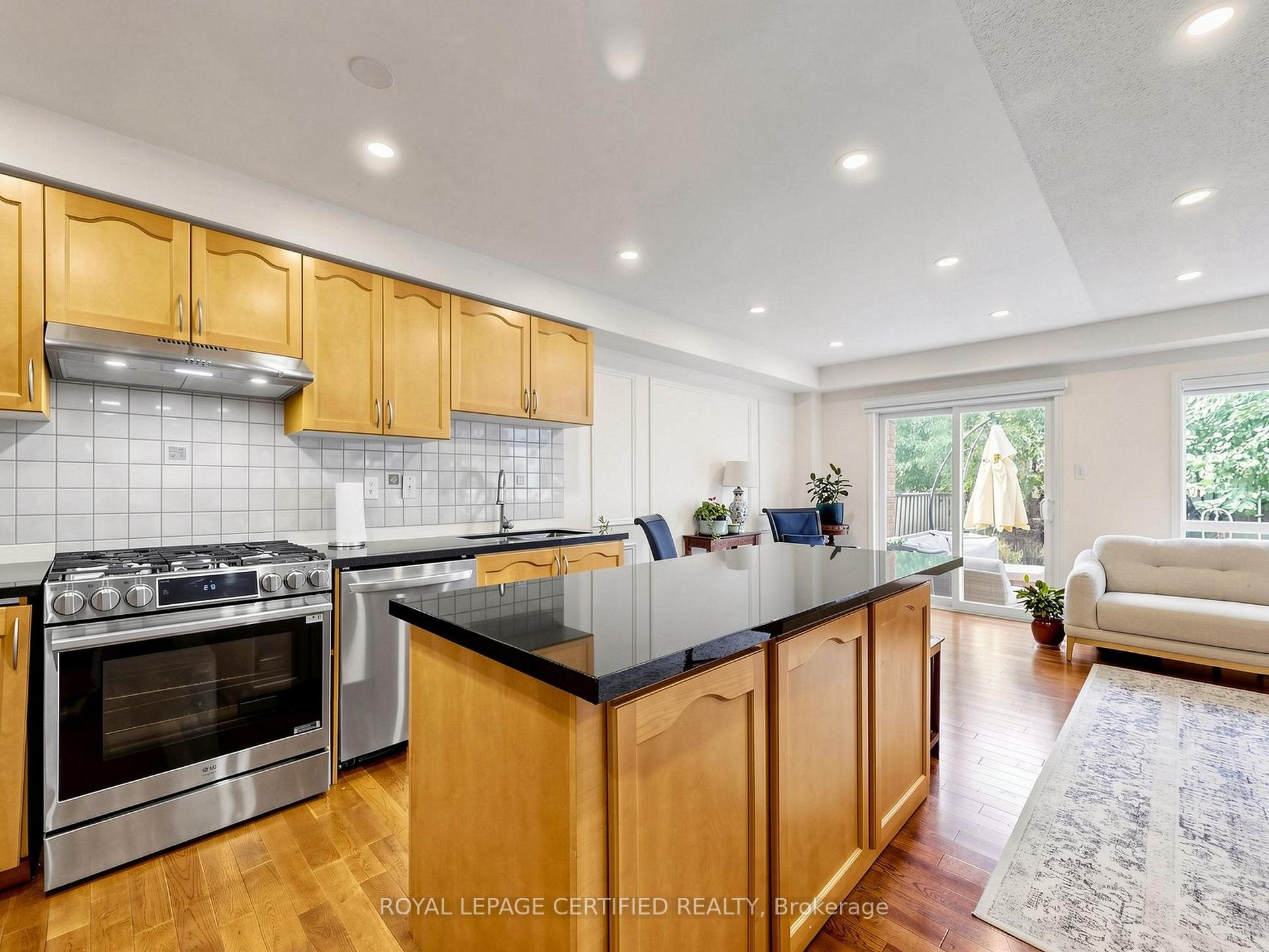 Photo 9 of 3947 Stardust Drive, Mississauga, Churchill Meadows — HOMEH
