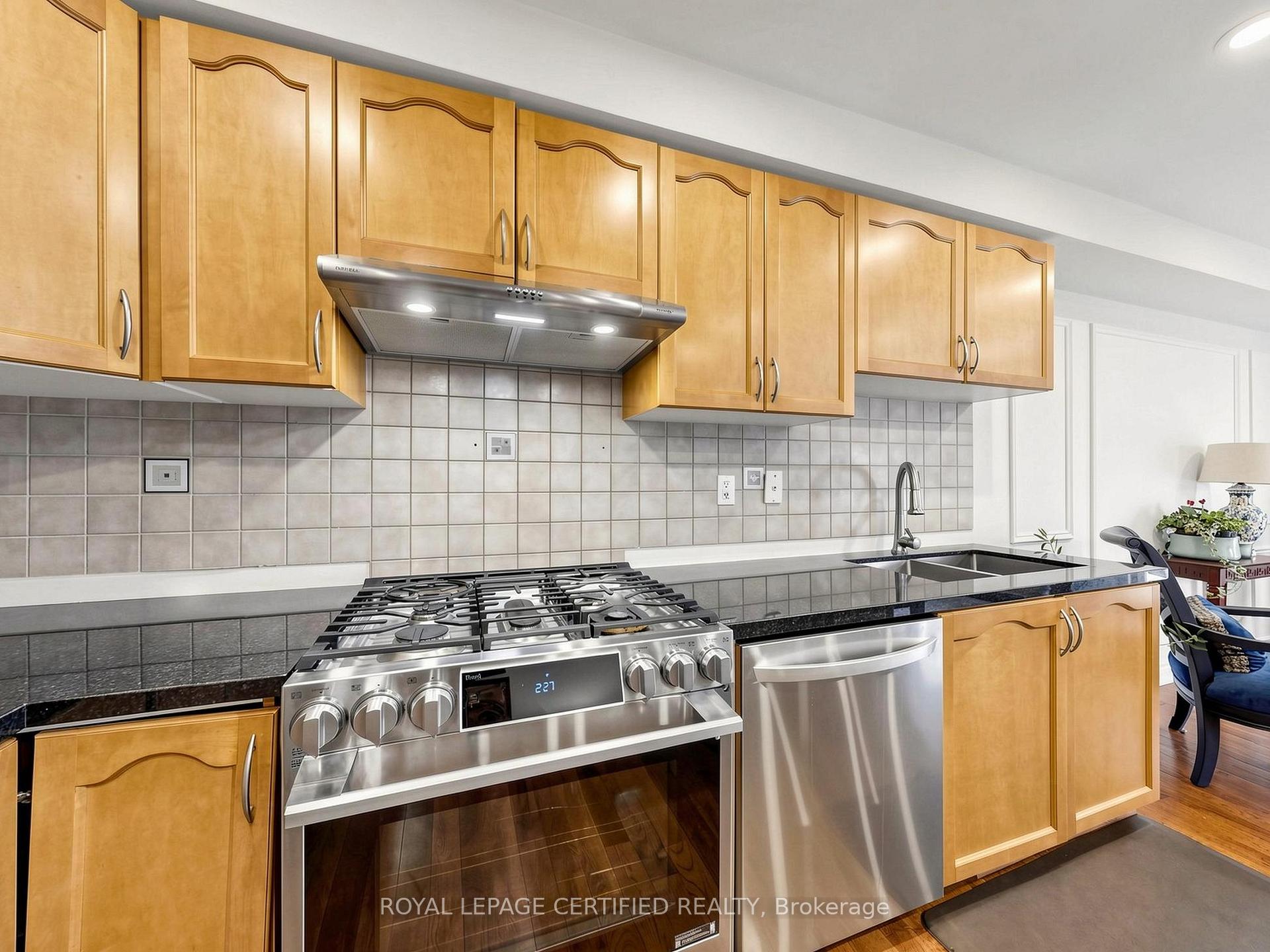 Photo 13 of 3947 Stardust Drive, Mississauga, Churchill Meadows — HOMEH