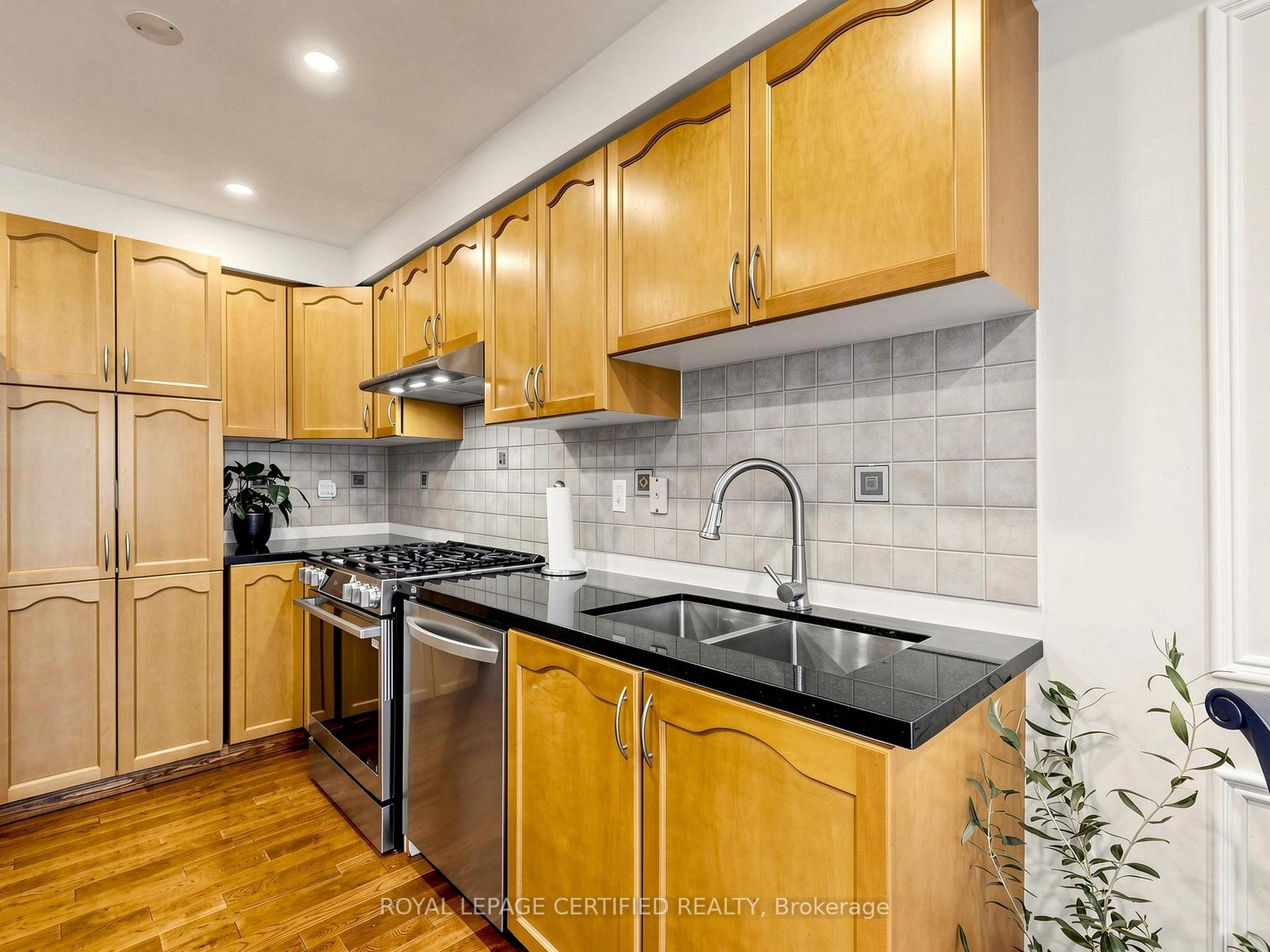 Photo 15 of 3947 Stardust Drive, Mississauga, Churchill Meadows — HOMEH