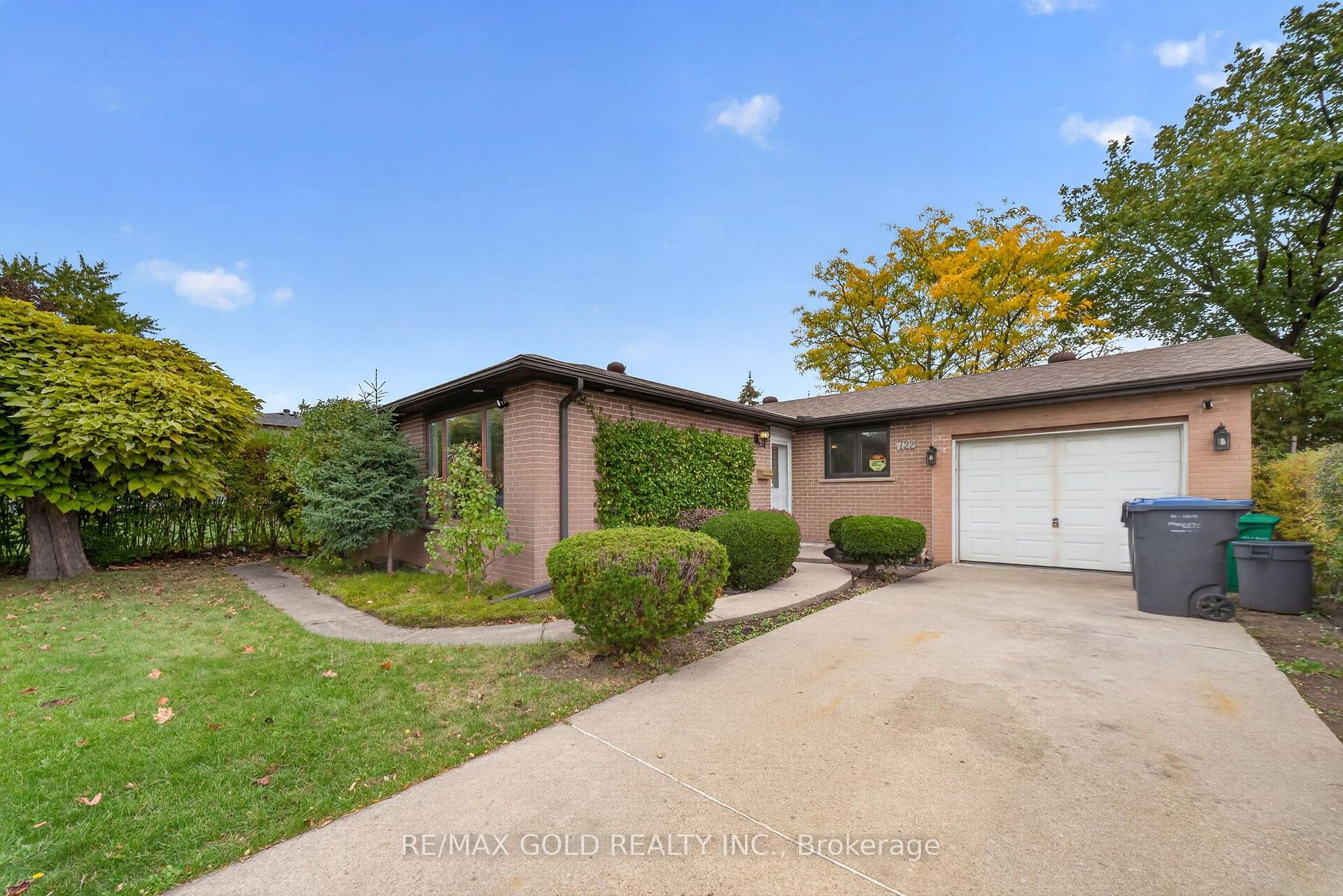 Photo 4 of 722 Balmoral Drive, Brampton, Avondale — HOMEH