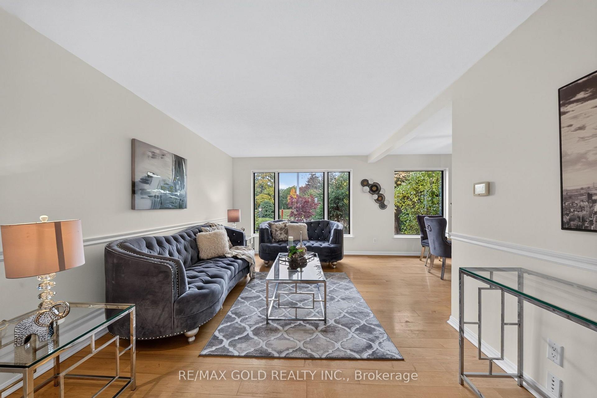 Photo 11 of 722 Balmoral Drive, Brampton, Avondale — HOMEH