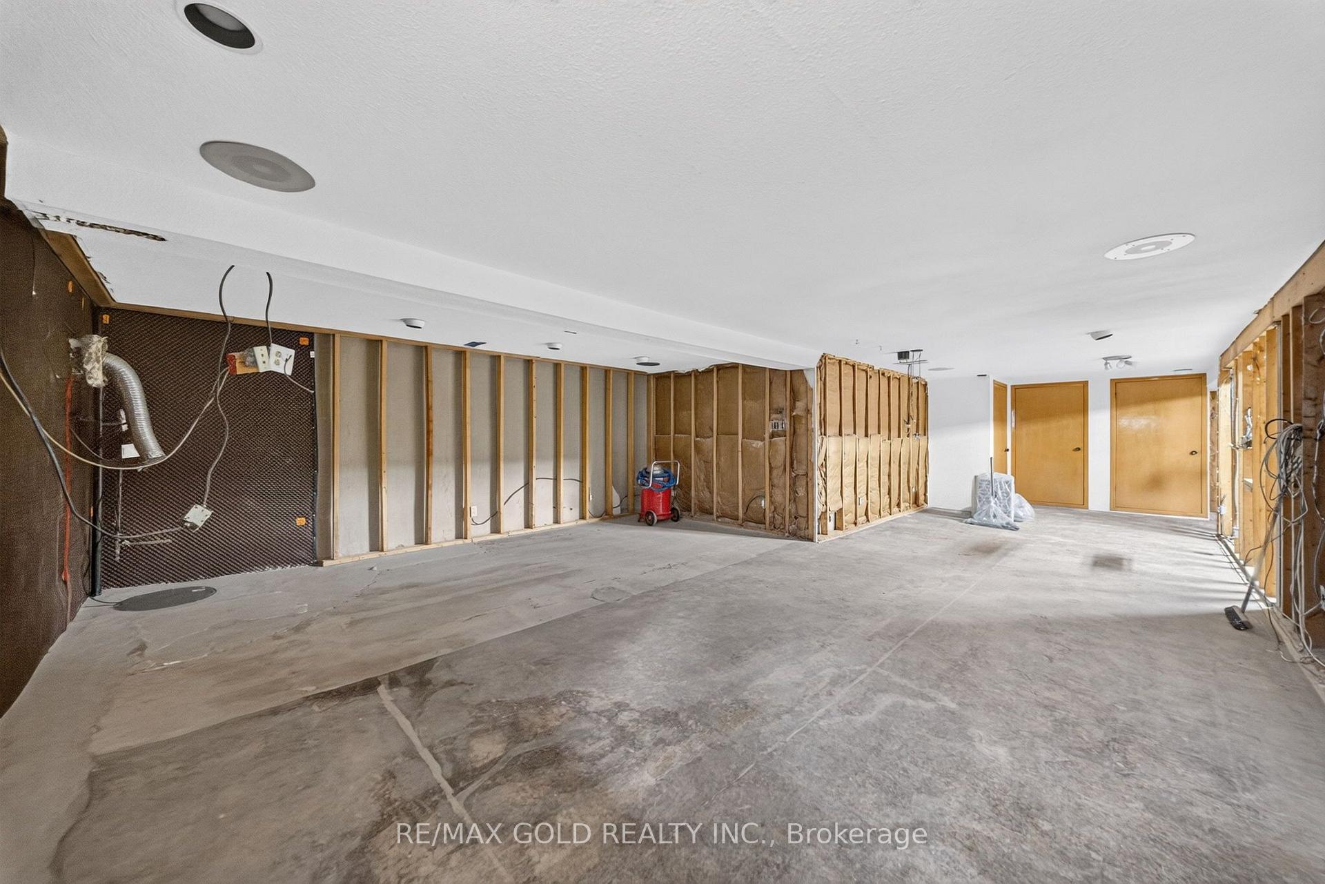 Photo 36 of 722 Balmoral Drive, Brampton, Avondale — HOMEH