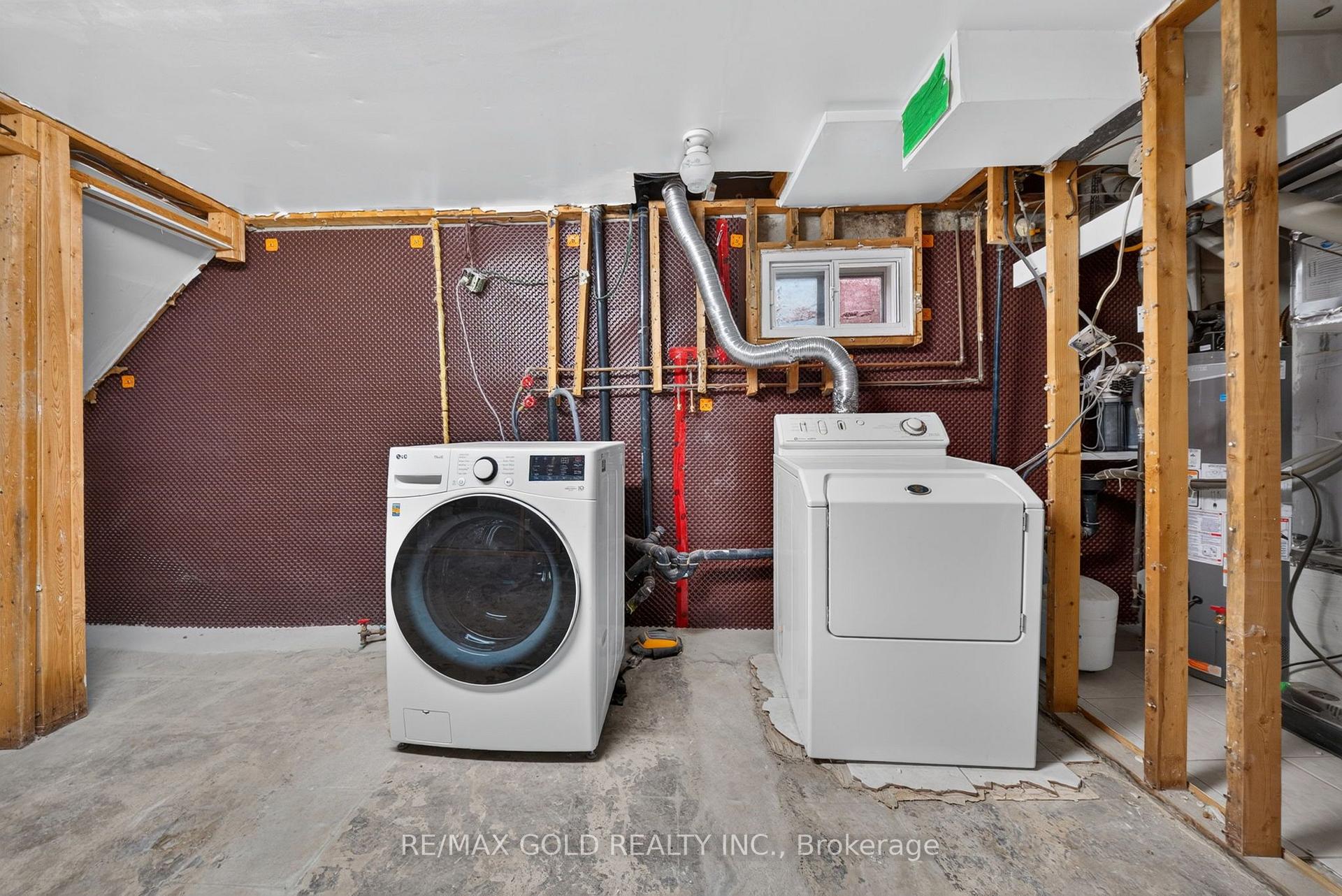 Photo 37 of 722 Balmoral Drive, Brampton, Avondale — HOMEH