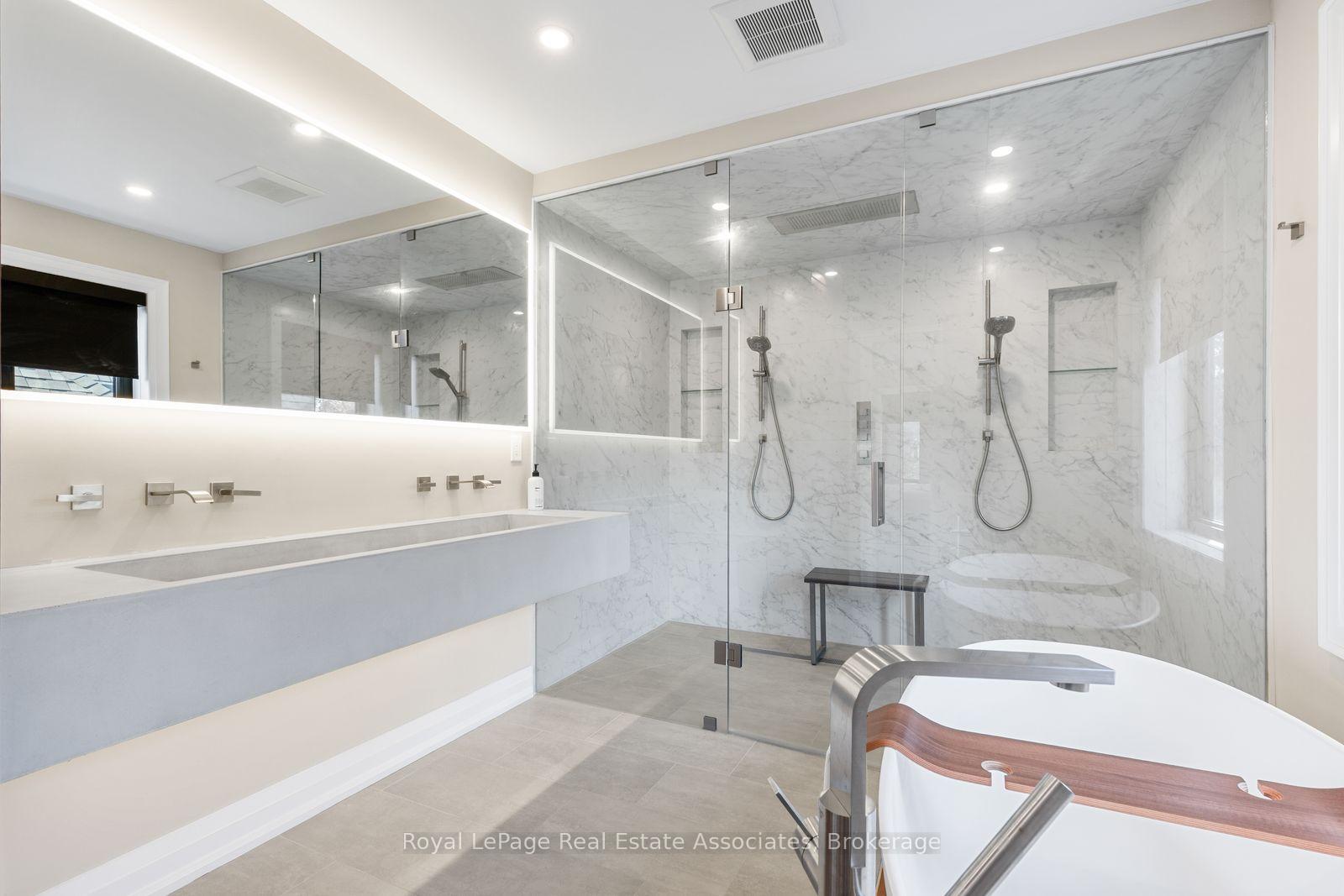 Photo 23 of 2196 Providence Road, Oakville, River Oaks — HOMEH