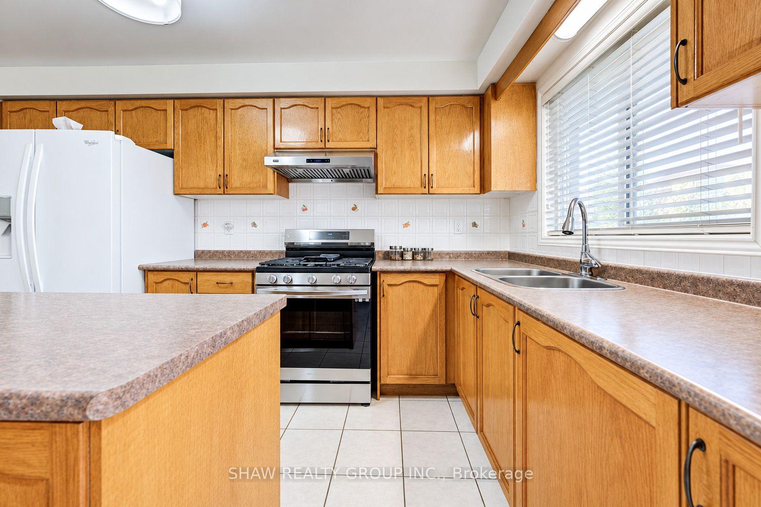 Photo 14 of 6484 Skipper Way, Mississauga, Meadowvale Village — HOMEH