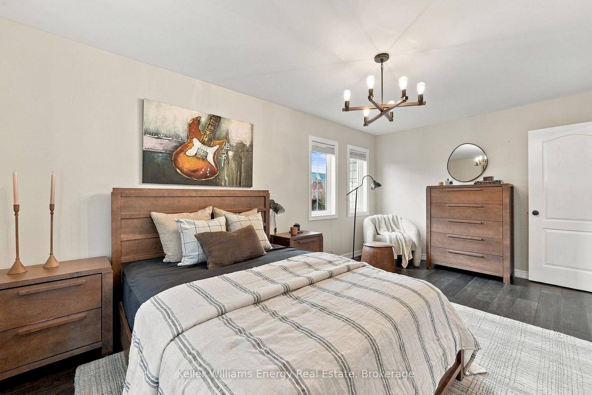 Photo 32 of 229 Montgomery Avenue, Whitby, Brooklin — HOMEH