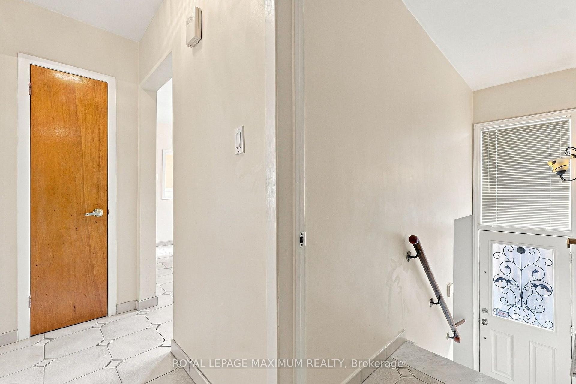 Photo 53 of 66 Spenvalley Drive, North York, Glenfield-Jane Heights — HOMEH