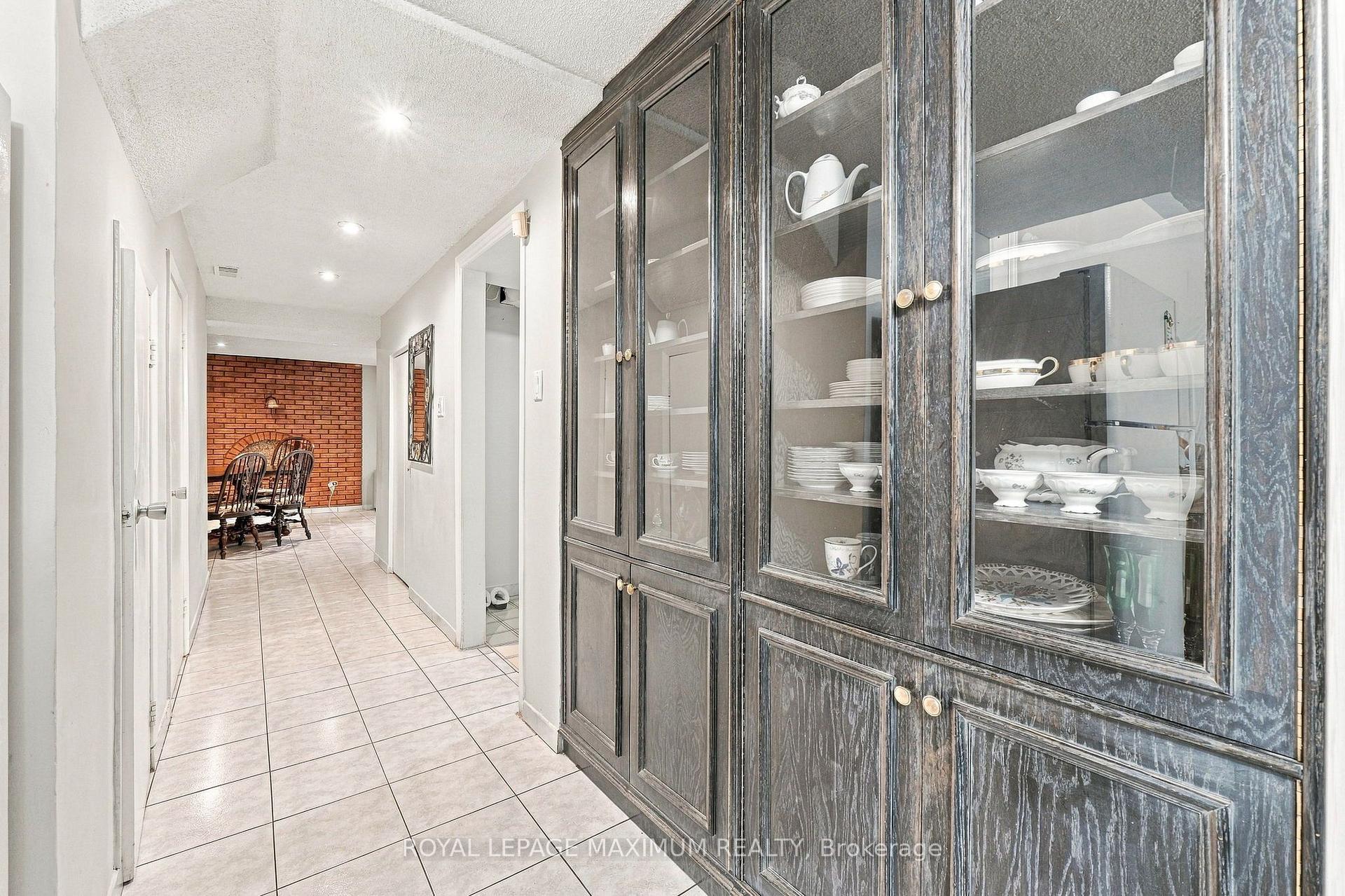 Photo 61 of 66 Spenvalley Drive, North York, Glenfield-Jane Heights — HOMEH