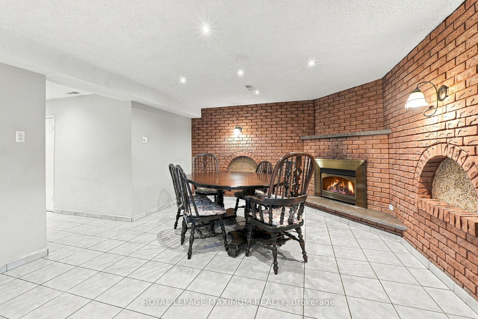 Photo 75 of 66 Spenvalley Drive, North York, Glenfield-Jane Heights — HOMEH