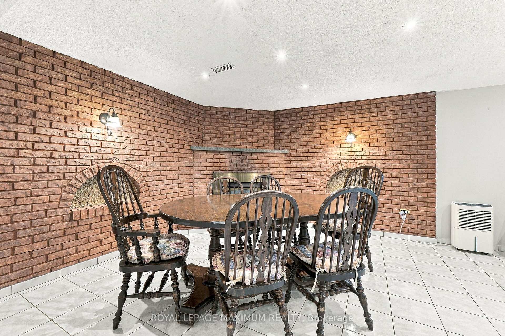 Photo 77 of 66 Spenvalley Drive, North York, Glenfield-Jane Heights — HOMEH