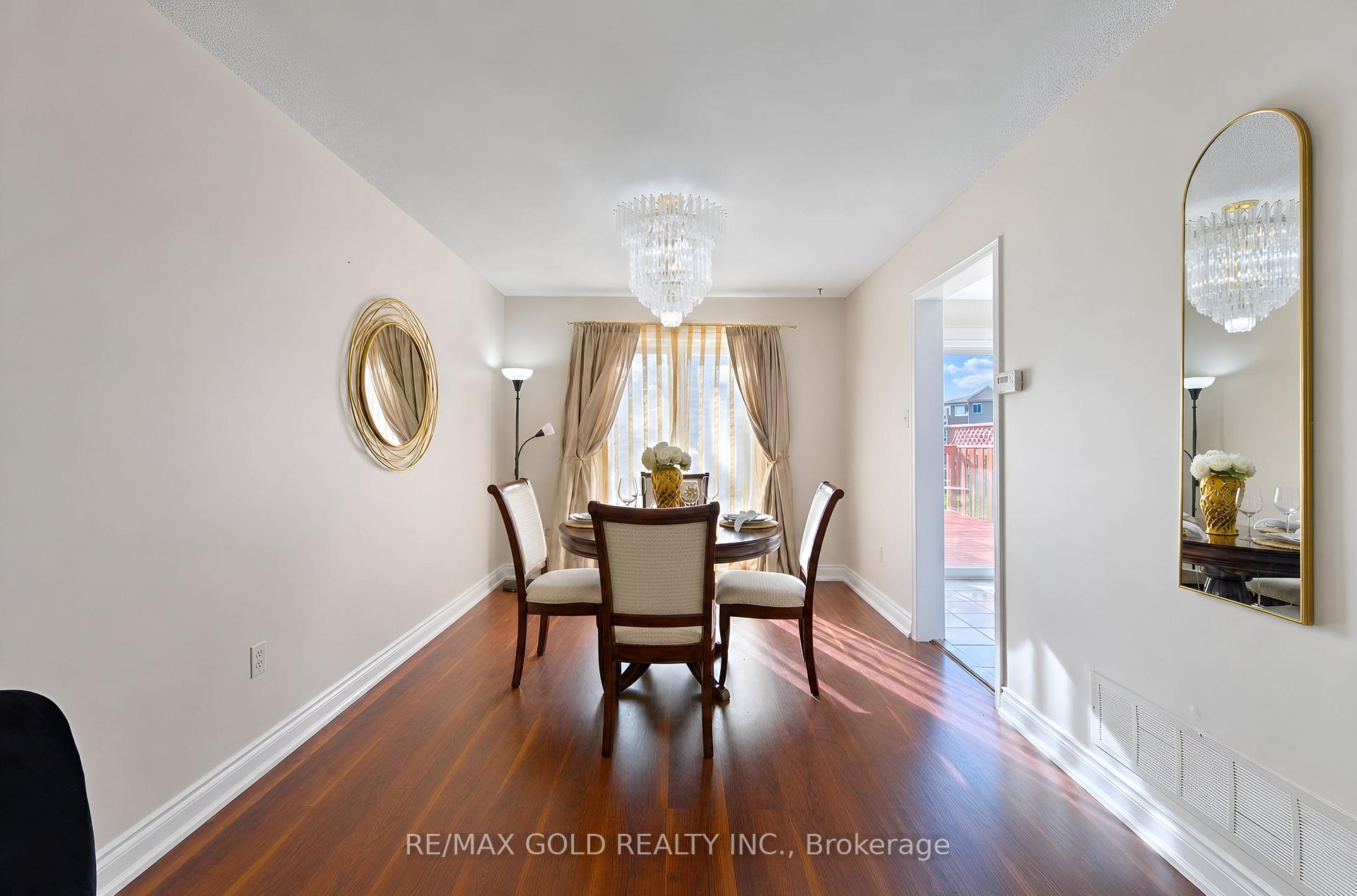 Photo 13 of 106 Bighorn Crescent, Brampton, Sandringham-Wellington — HOMEH