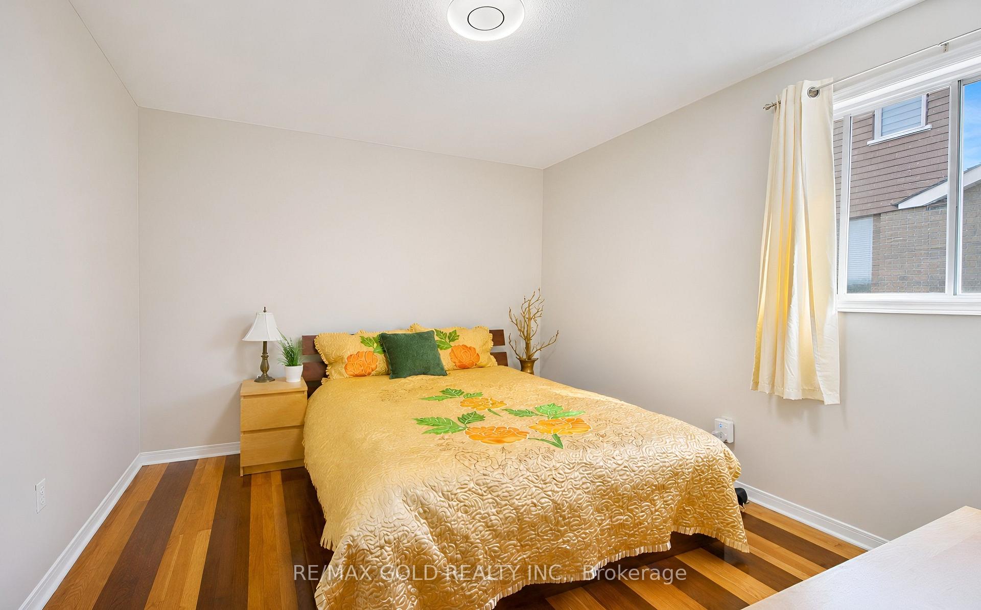 Photo 35 of 106 Bighorn Crescent, Brampton, Sandringham-Wellington — HOMEH