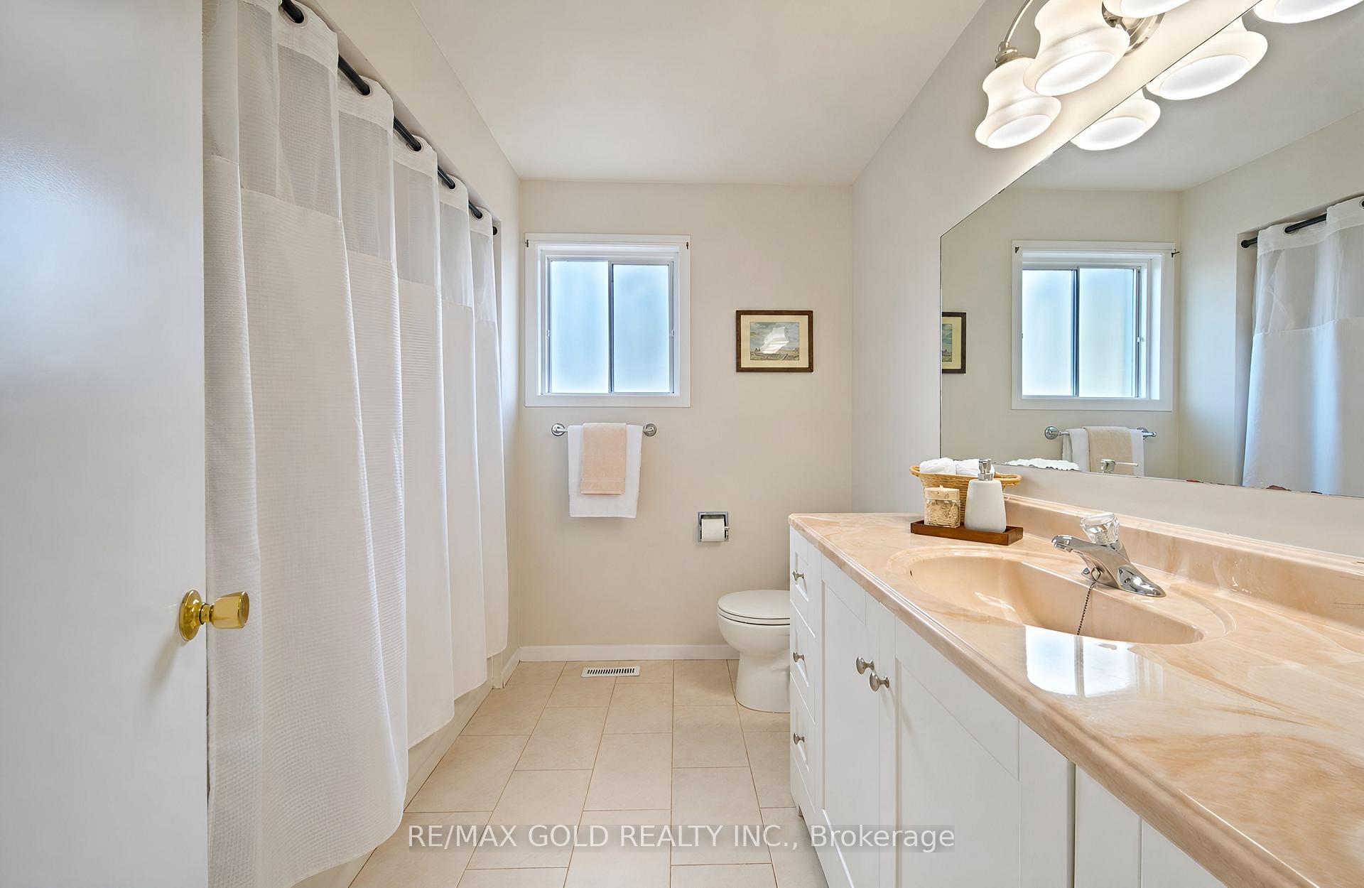 Photo 36 of 106 Bighorn Crescent, Brampton, Sandringham-Wellington — HOMEH