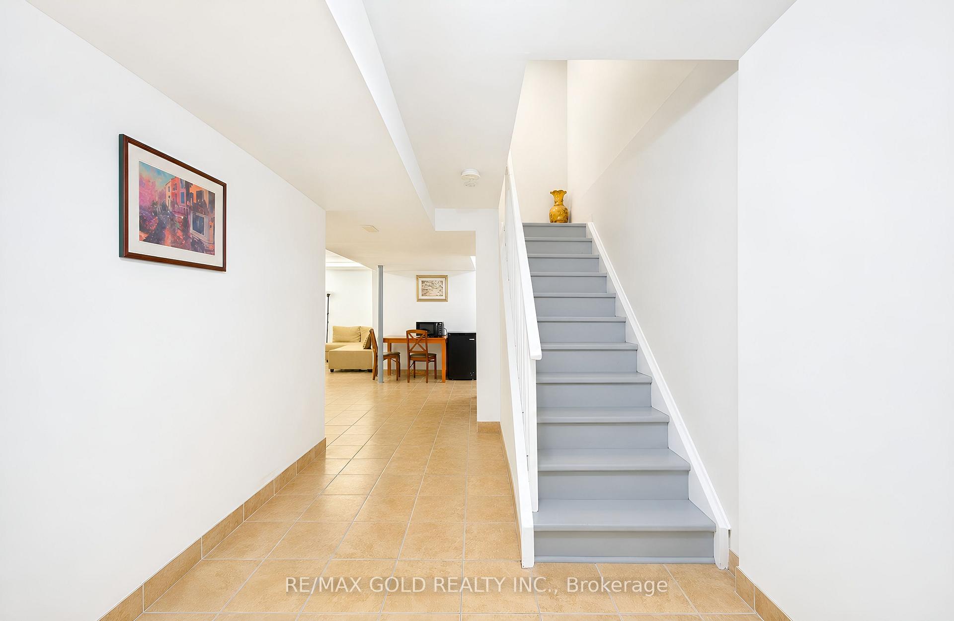 Photo 38 of 106 Bighorn Crescent, Brampton, Sandringham-Wellington — HOMEH