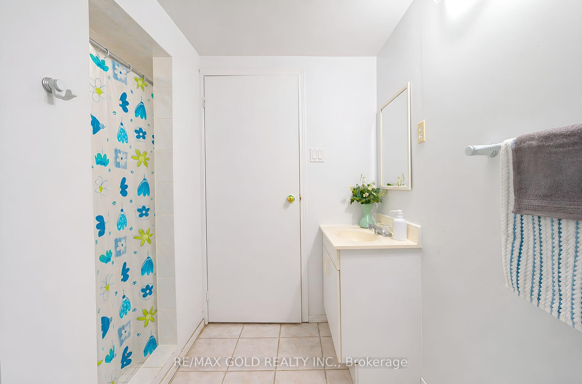 Photo 43 of 106 Bighorn Crescent, Brampton, Sandringham-Wellington — HOMEH