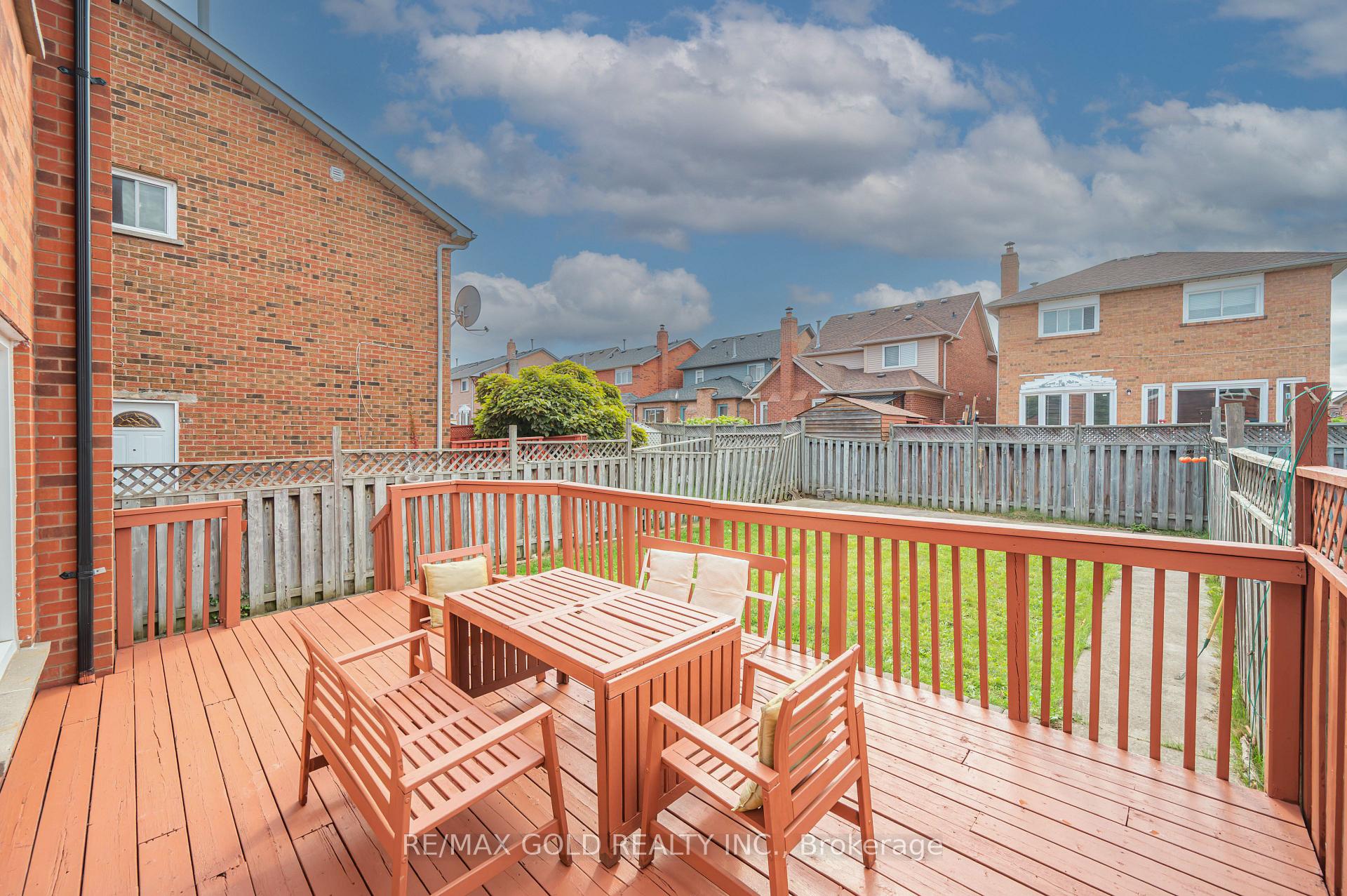 Photo 47 of 106 Bighorn Crescent, Brampton, Sandringham-Wellington — HOMEH
