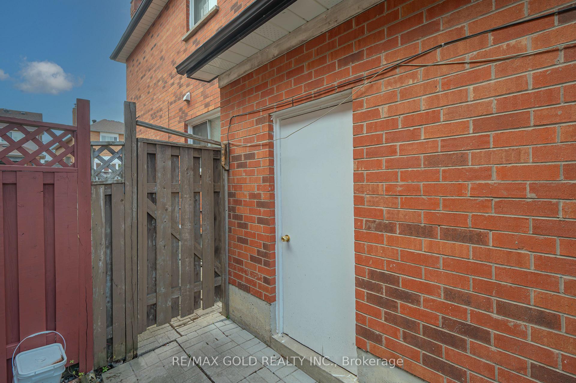 Photo 49 of 106 Bighorn Crescent, Brampton, Sandringham-Wellington — HOMEH