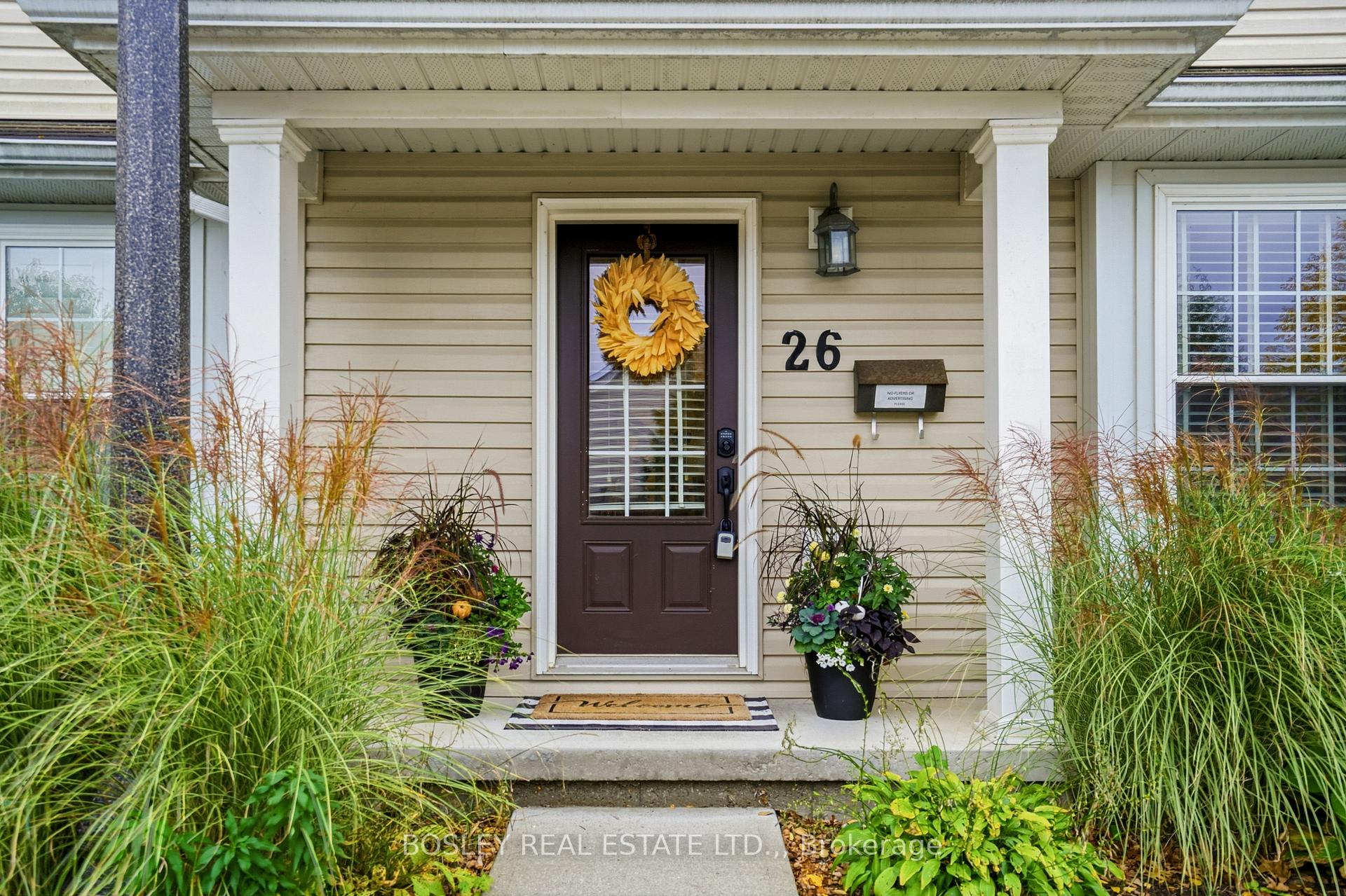 Photo 6 of 26 Chicory Crescent, St. Catharines, Haig — HOMEH