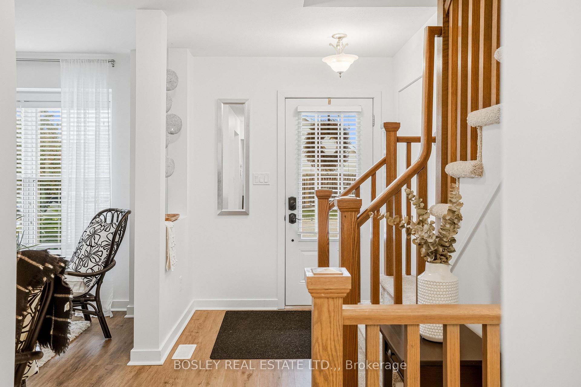 Photo 7 of 26 Chicory Crescent, St. Catharines, Haig — HOMEH