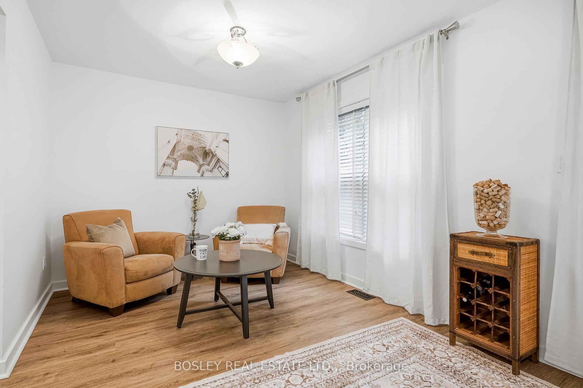 Photo 19 of 26 Chicory Crescent, St. Catharines, Haig — HOMEH
