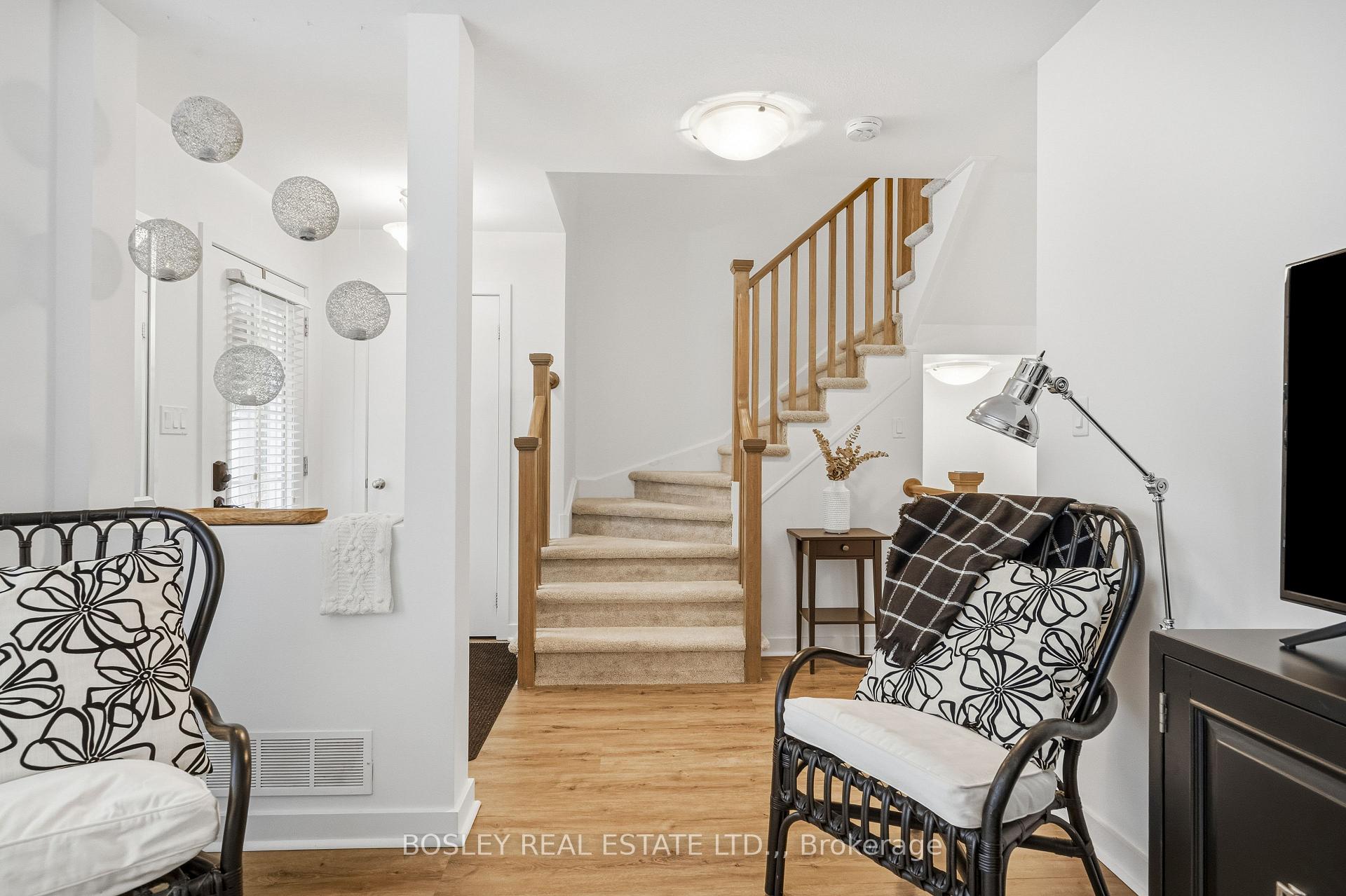 Photo 22 of 26 Chicory Crescent, St. Catharines, Haig — HOMEH