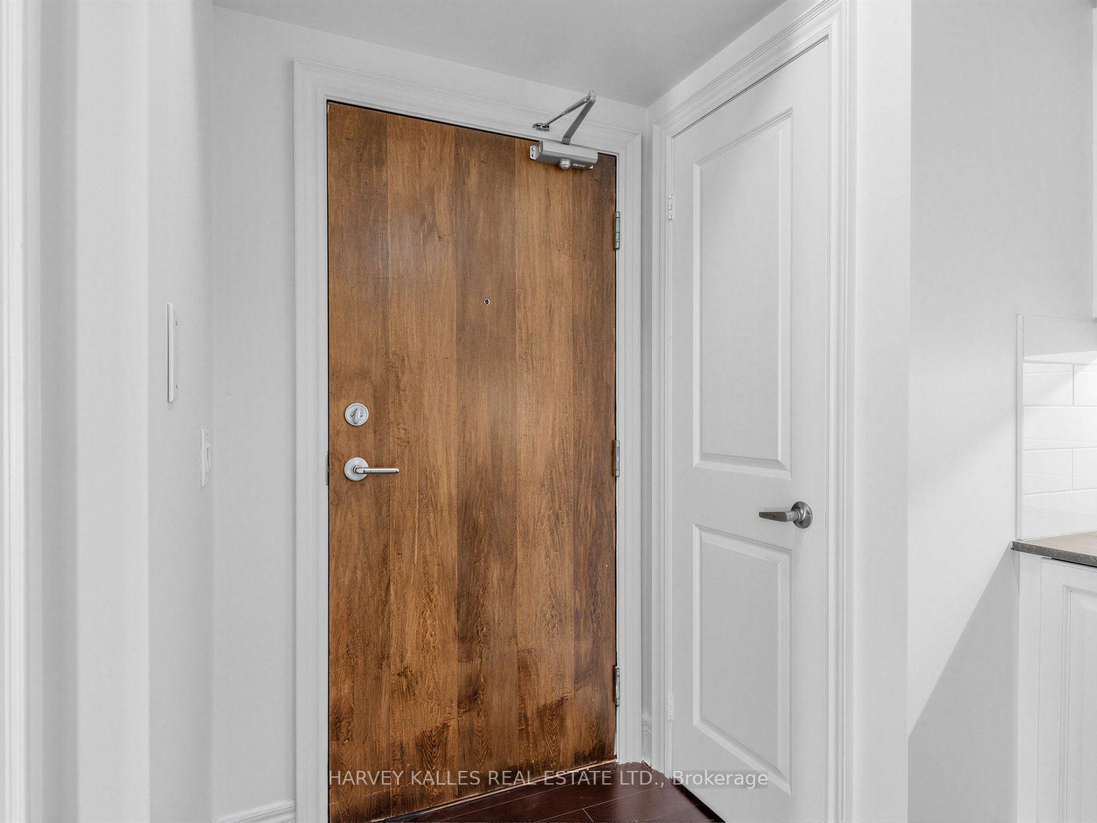 Photo of Unit 217, 701 Sheppard Avenue