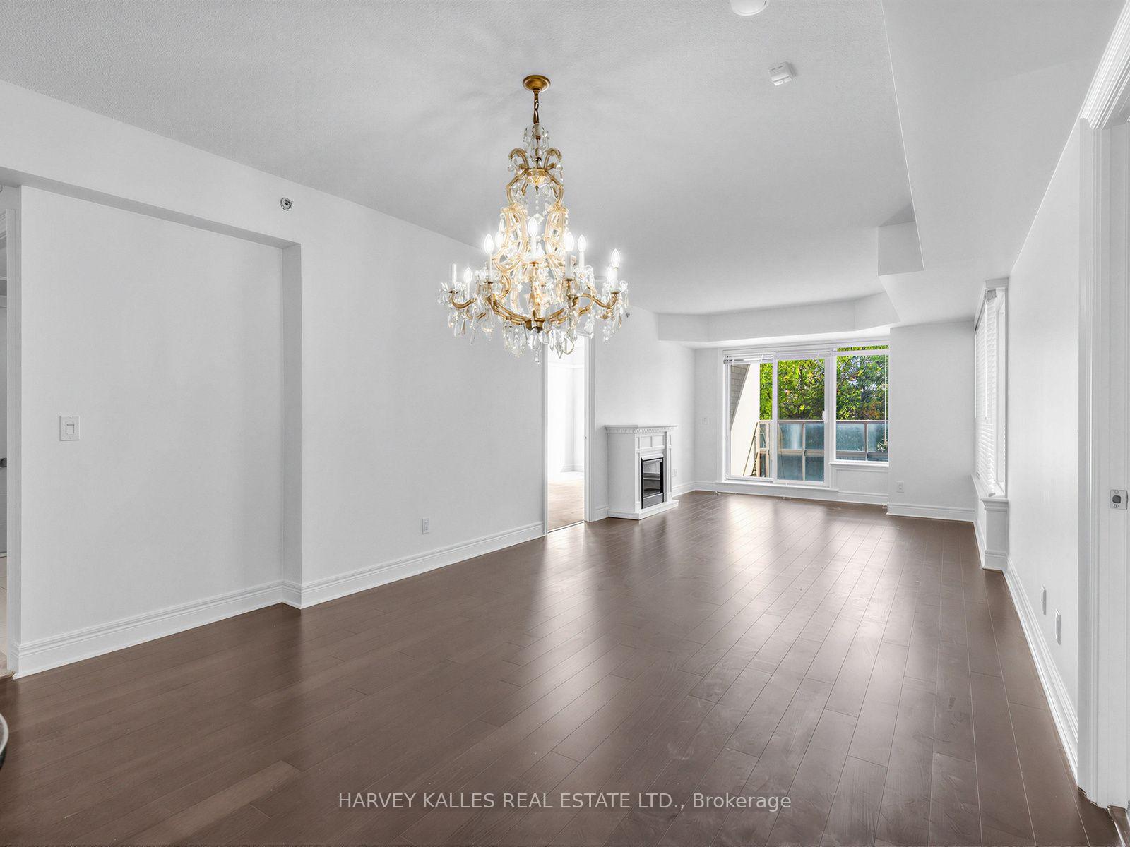 Photo 6 of Unit 217, 701 Sheppard Avenue, North York, Clanton Park — HOMEH
