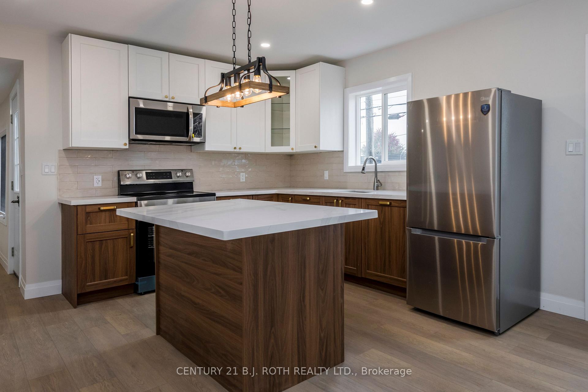 Photo 5 of 51 James Street E, Orillia — HOMEH