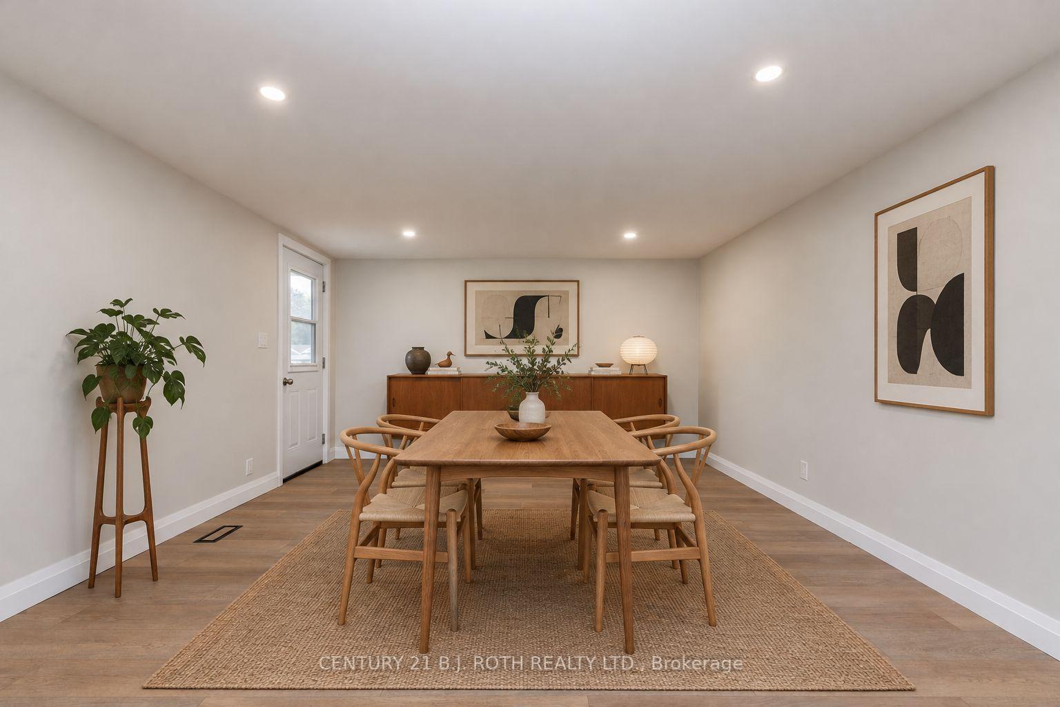 Photo 17 of 51 James Street E, Orillia — HOMEH