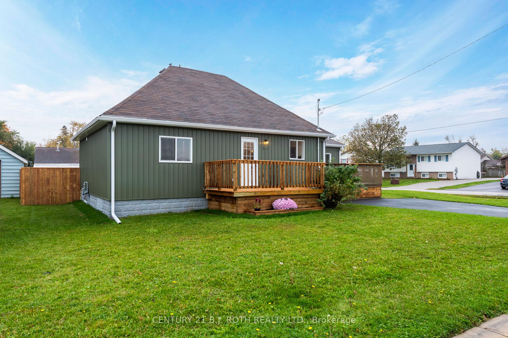 Photo 33 of 51 James Street E, Orillia — HOMEH
