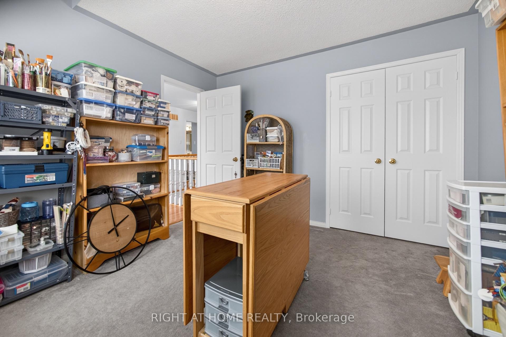 Photo 26 of 17 Eaton Street, Halton Hills, Georgetown — HOMEH
