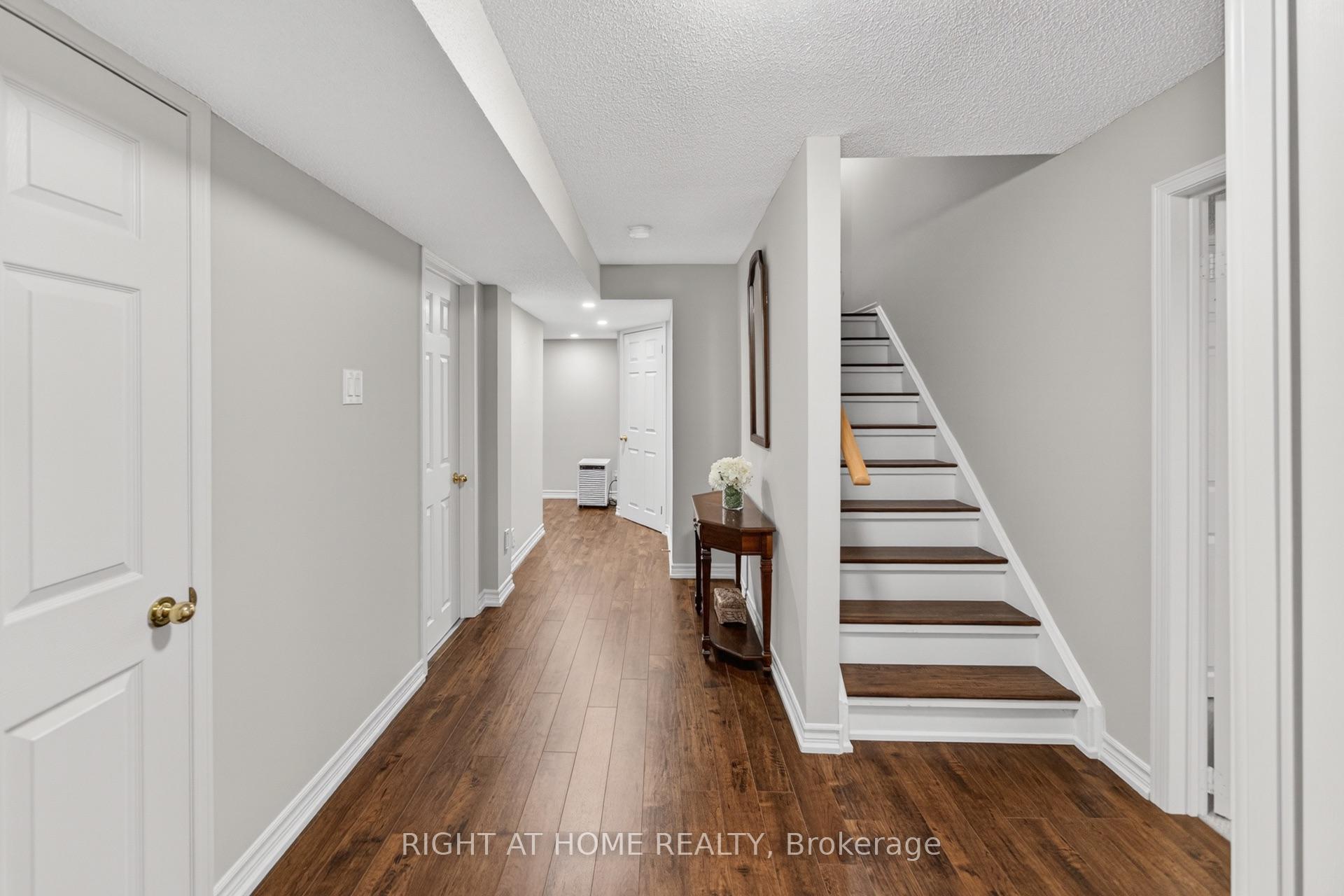 Photo 31 of 17 Eaton Street, Halton Hills, Georgetown — HOMEH