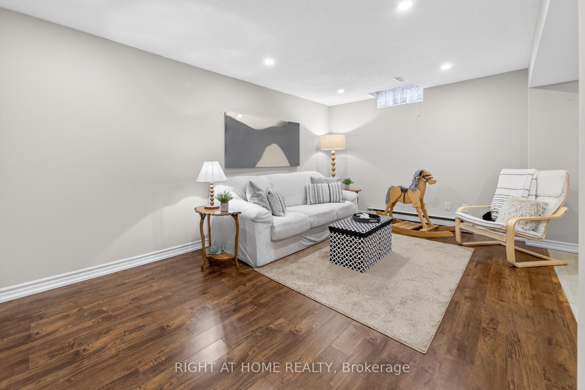 Photo 36 of 17 Eaton Street, Halton Hills, Georgetown — HOMEH