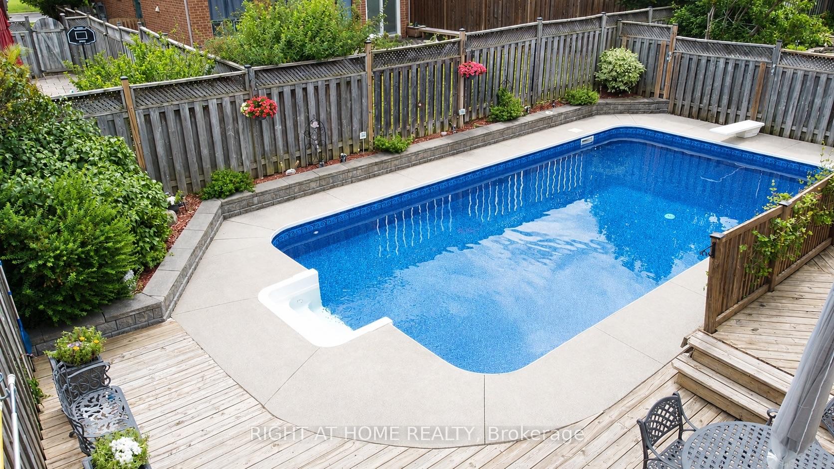 Photo 45 of 17 Eaton Street, Halton Hills, Georgetown — HOMEH