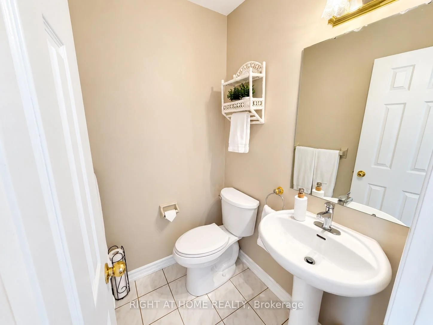 Photo 17 of 17 Eaton Street, Halton Hills, Georgetown — HOMEH