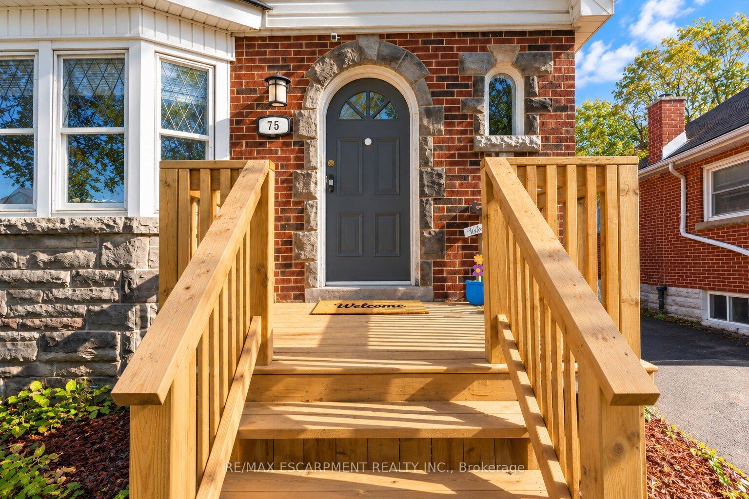 Photo 5 of 75 Barons Avenue, Hamilton, Bartonville — HOMEH
