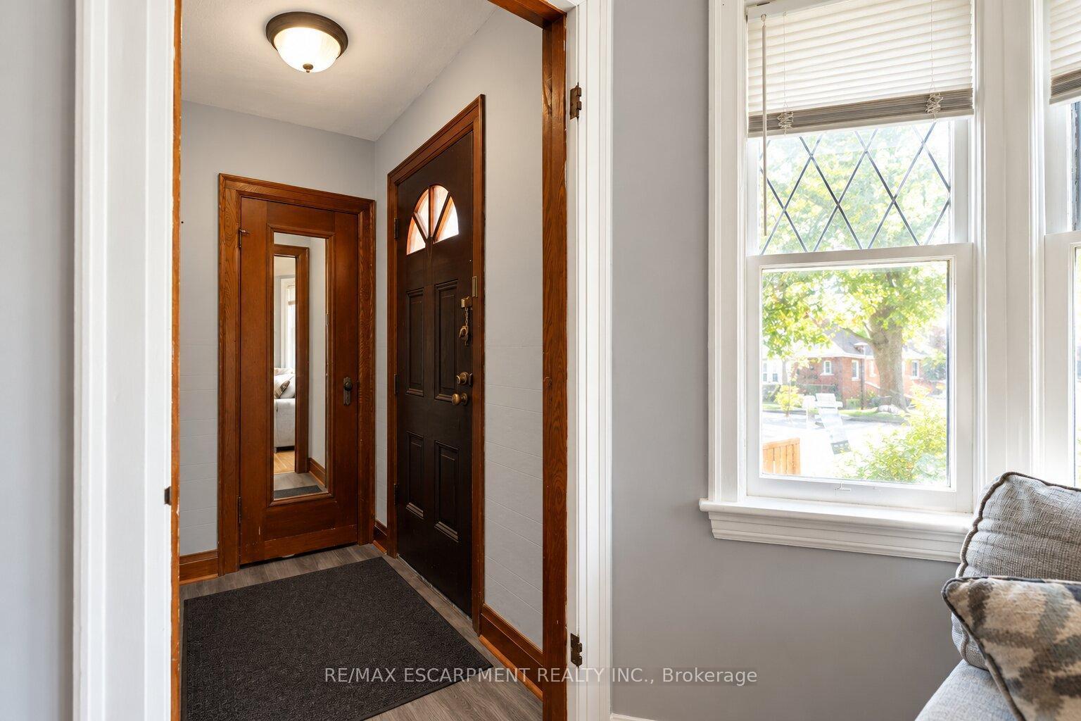Photo 6 of 75 Barons Avenue, Hamilton, Bartonville — HOMEH