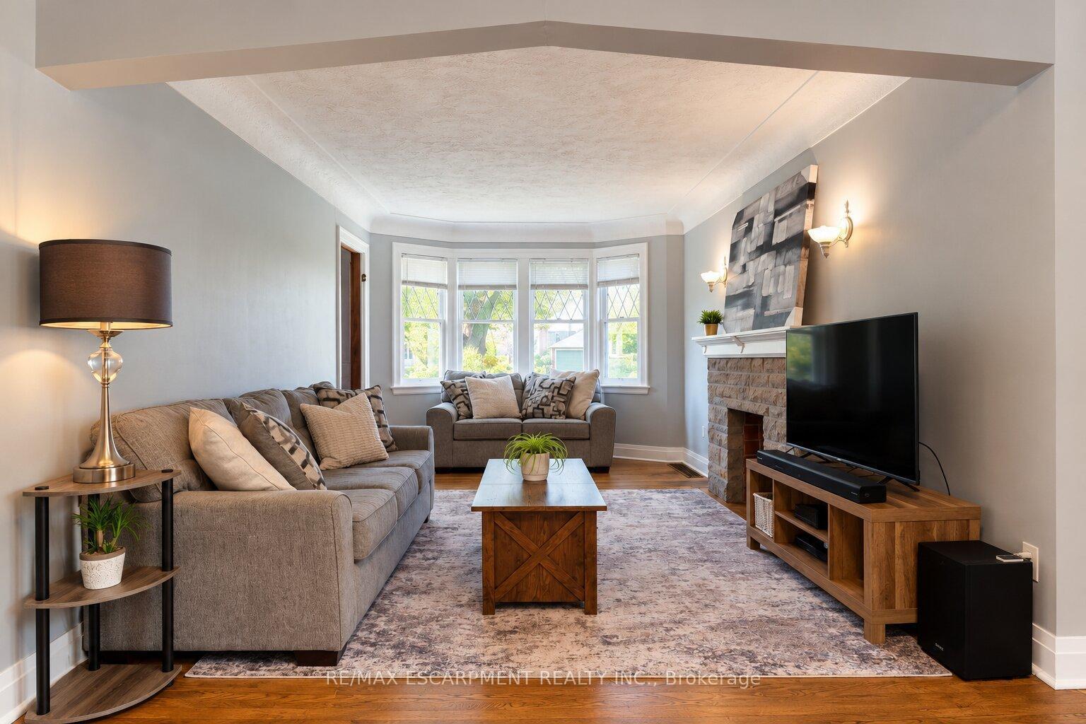 Photo 8 of 75 Barons Avenue, Hamilton, Bartonville — HOMEH
