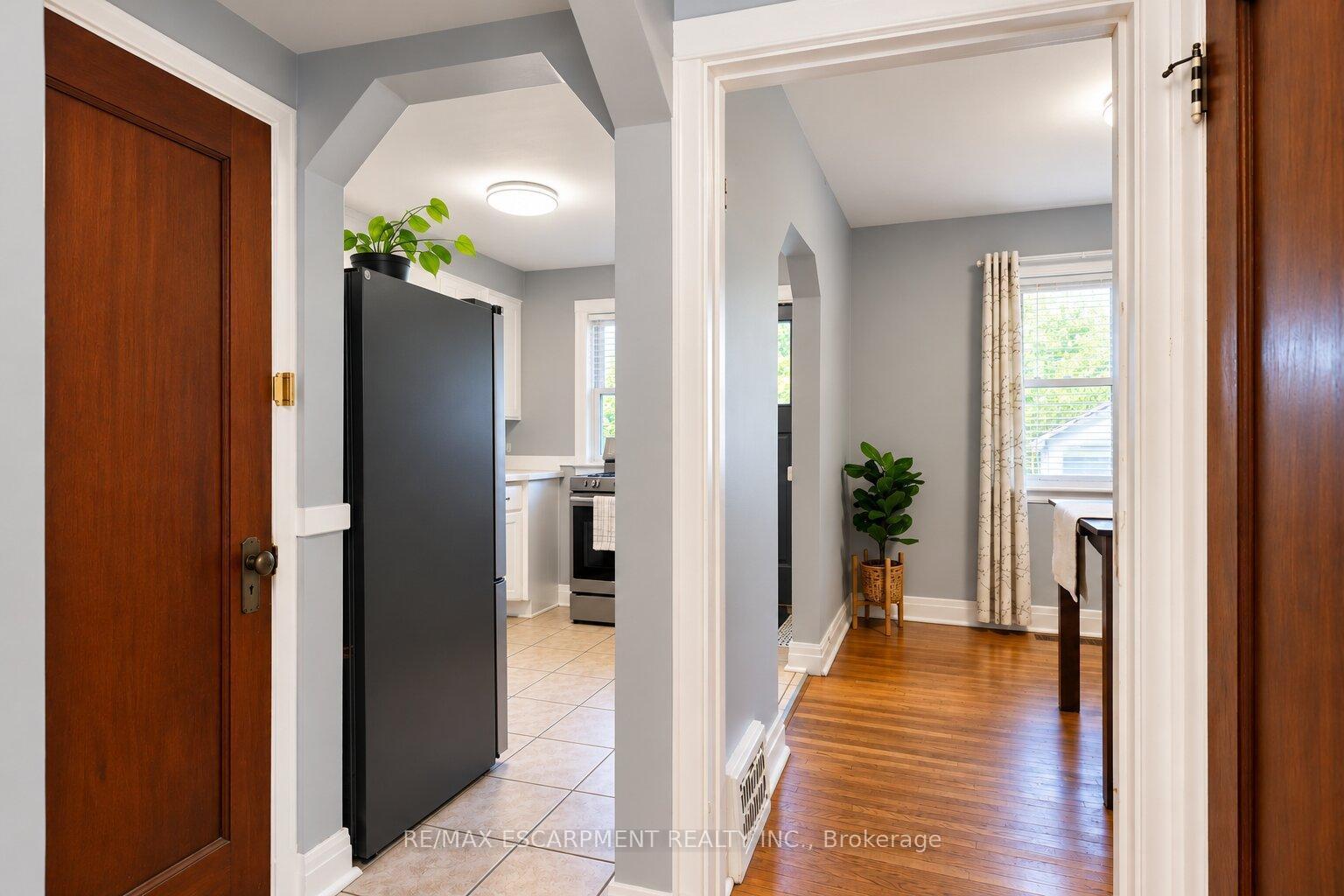 Photo 20 of 75 Barons Avenue, Hamilton, Bartonville — HOMEH